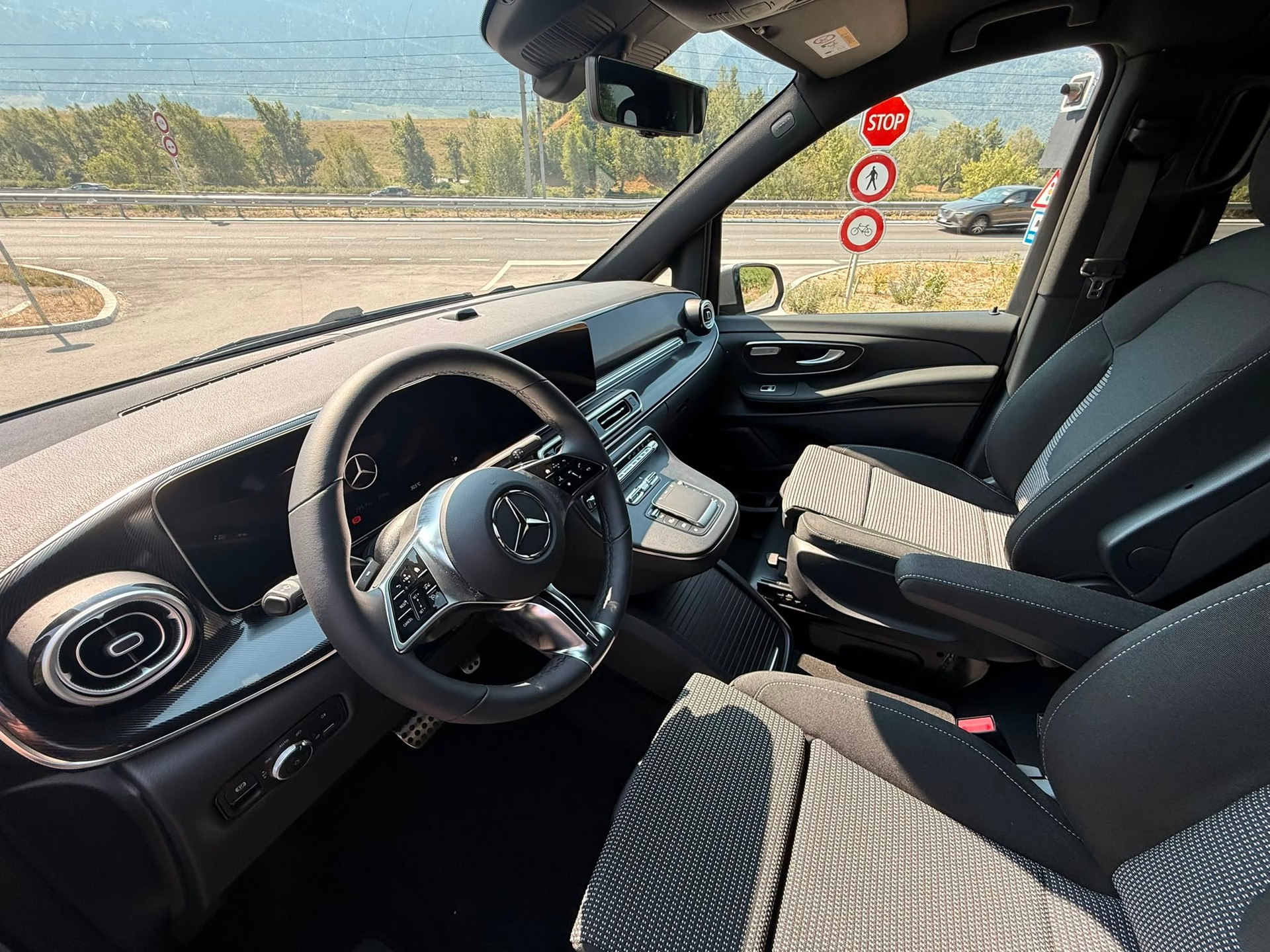 MERCEDES-BENZ V 300 d kompakt 4Matic Style 9G-Tronic-image-9