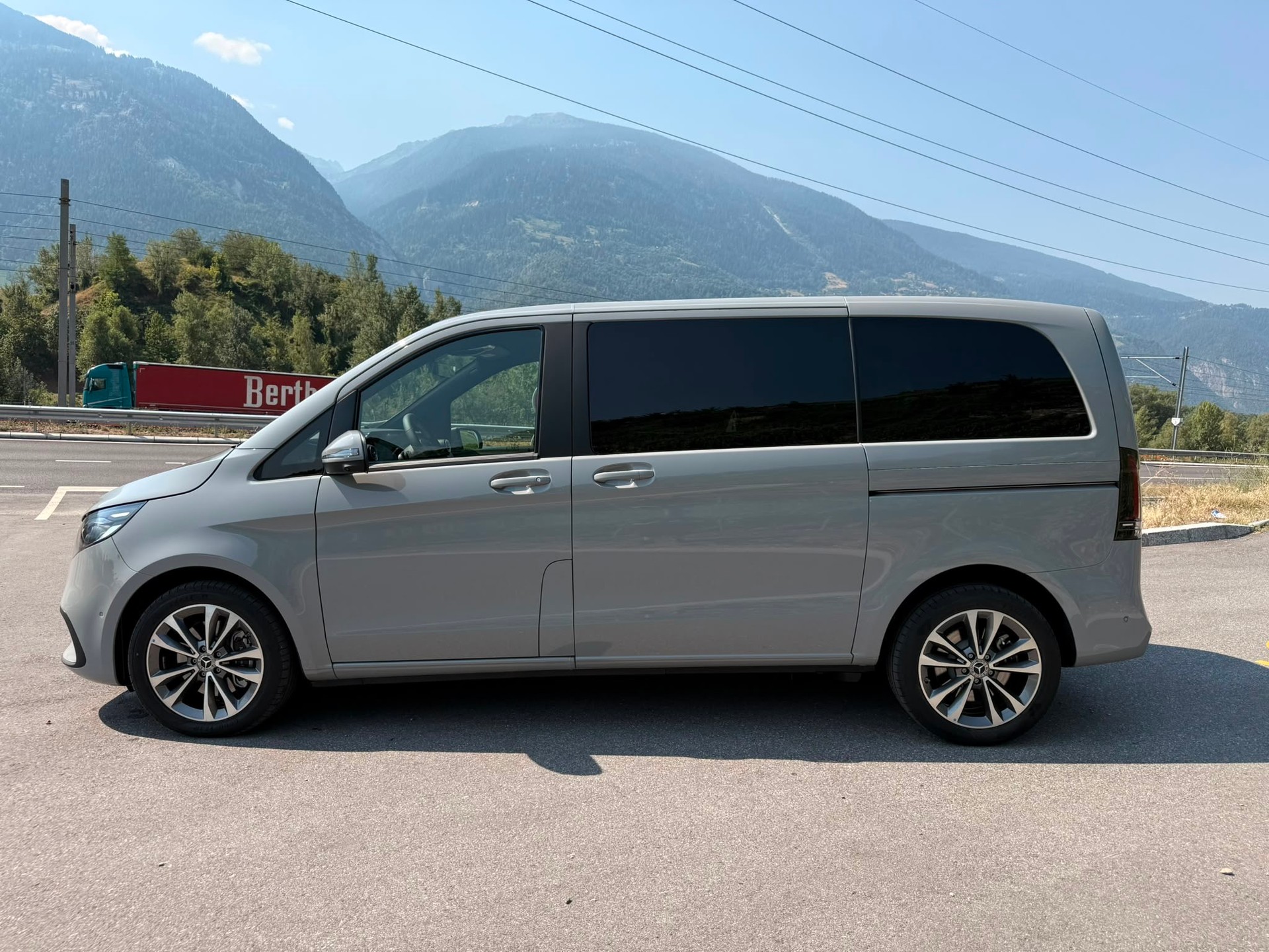 MERCEDES-BENZ V 300 d kompakt 4Matic Style 9G-Tronic-image-13