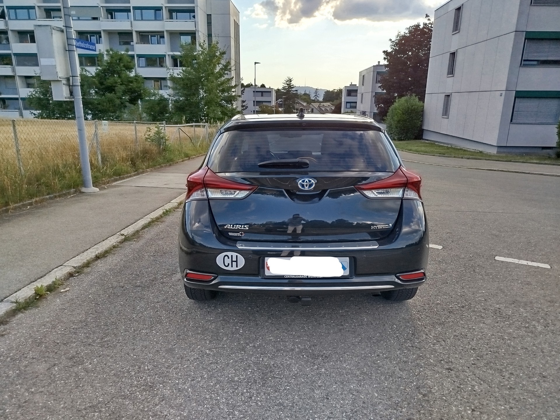 TOYOTA 1.8 HSD Trend-image-3