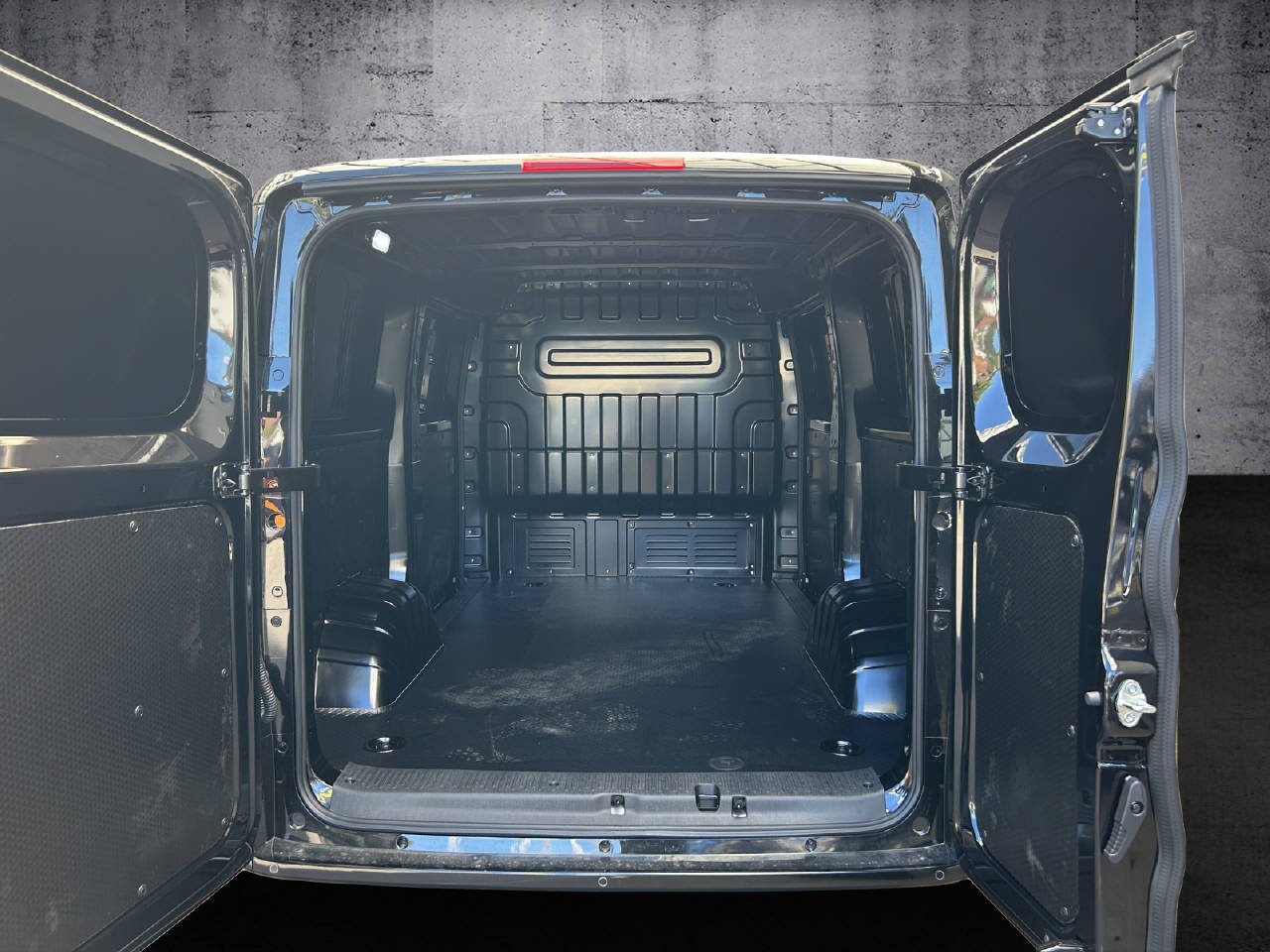 MAXUS eDeliver 5 Kaw. E-Motor 64kWh-image-8