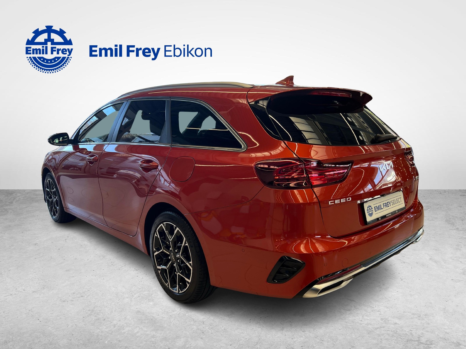 KIA Ceed SW 1.5 T-GDi GT-Line-image-2