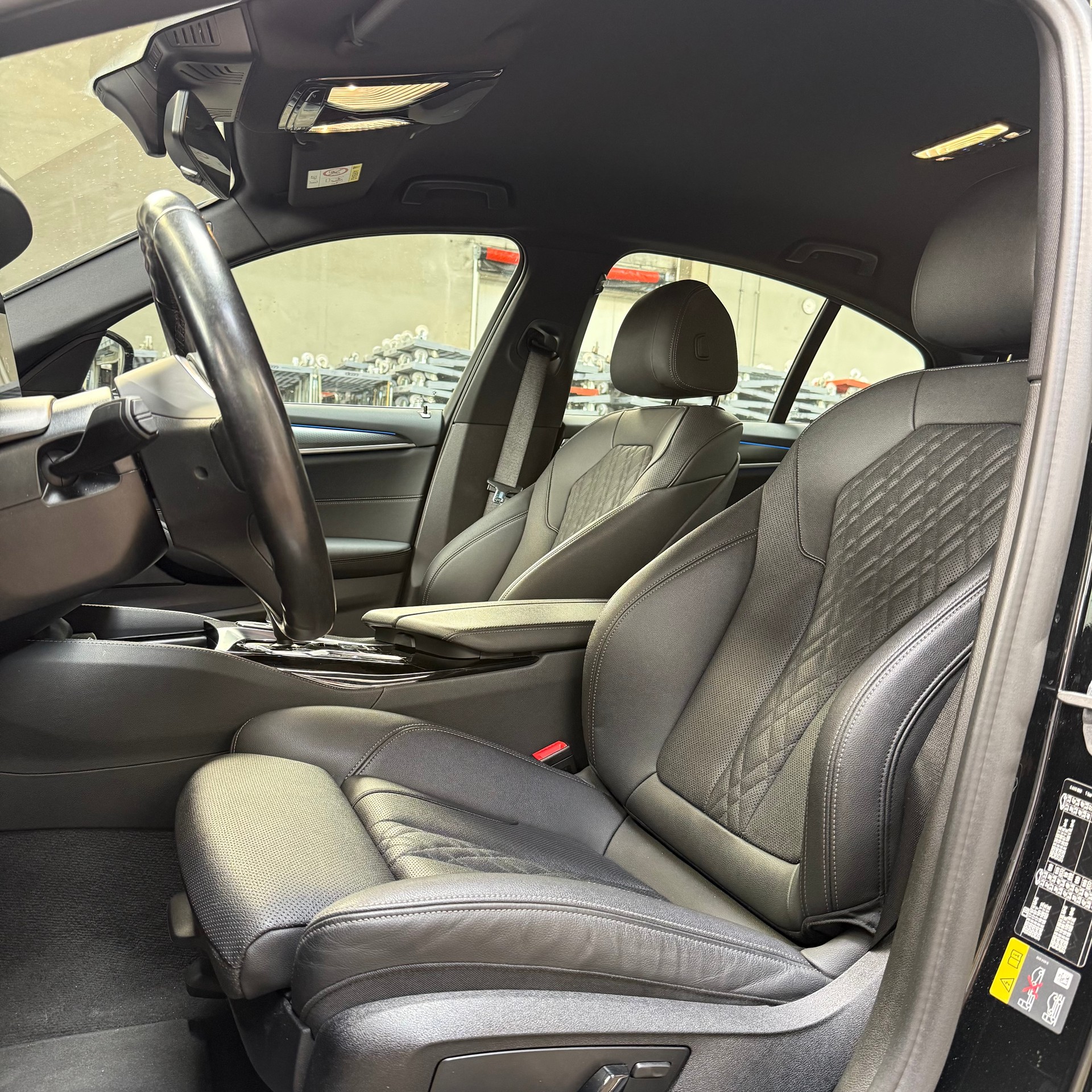 BMW 545e xDrive M Sport Steptronic-image-10