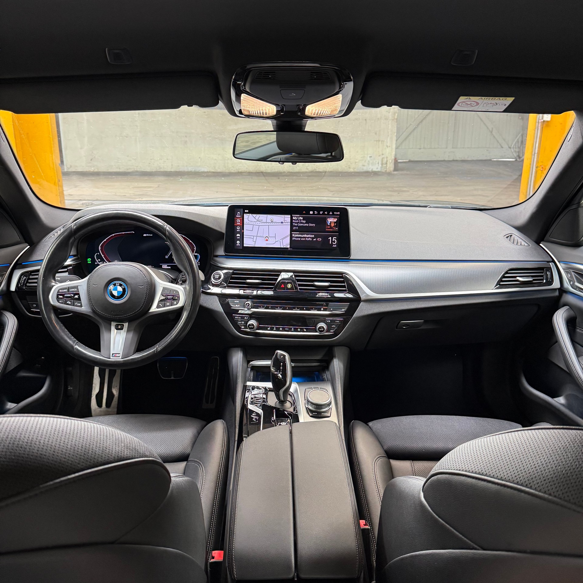BMW 545e xDrive M Sport Steptronic-image-7