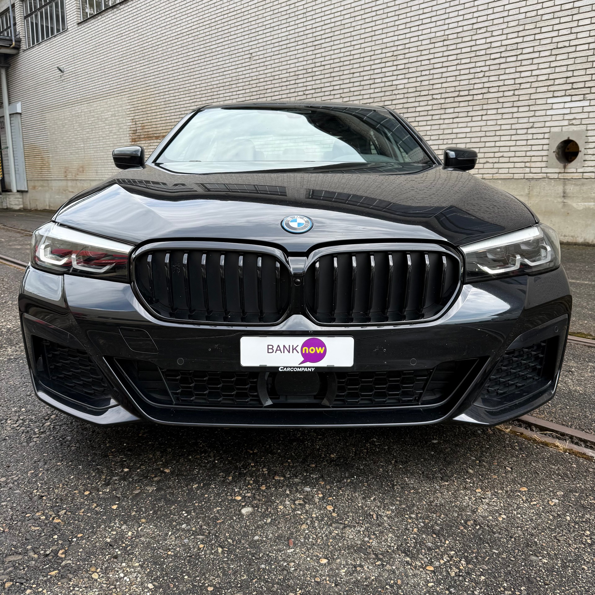 BMW 545e xDrive M Sport Steptronic-image-1