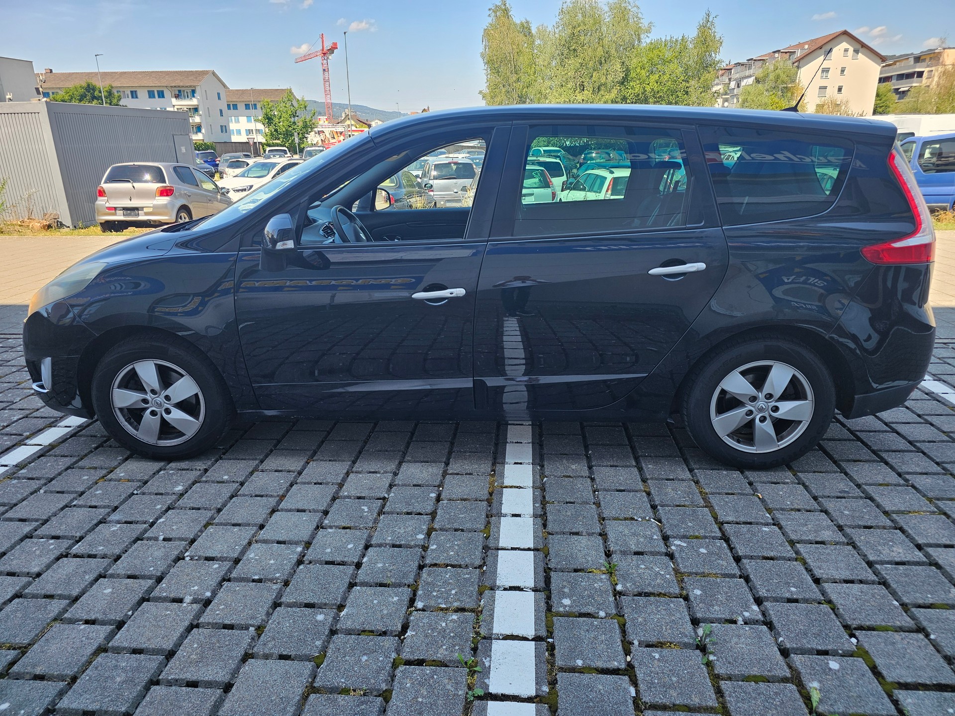 RENAULT Grand Scénic 1.4 16V Turbo Expression-image-8