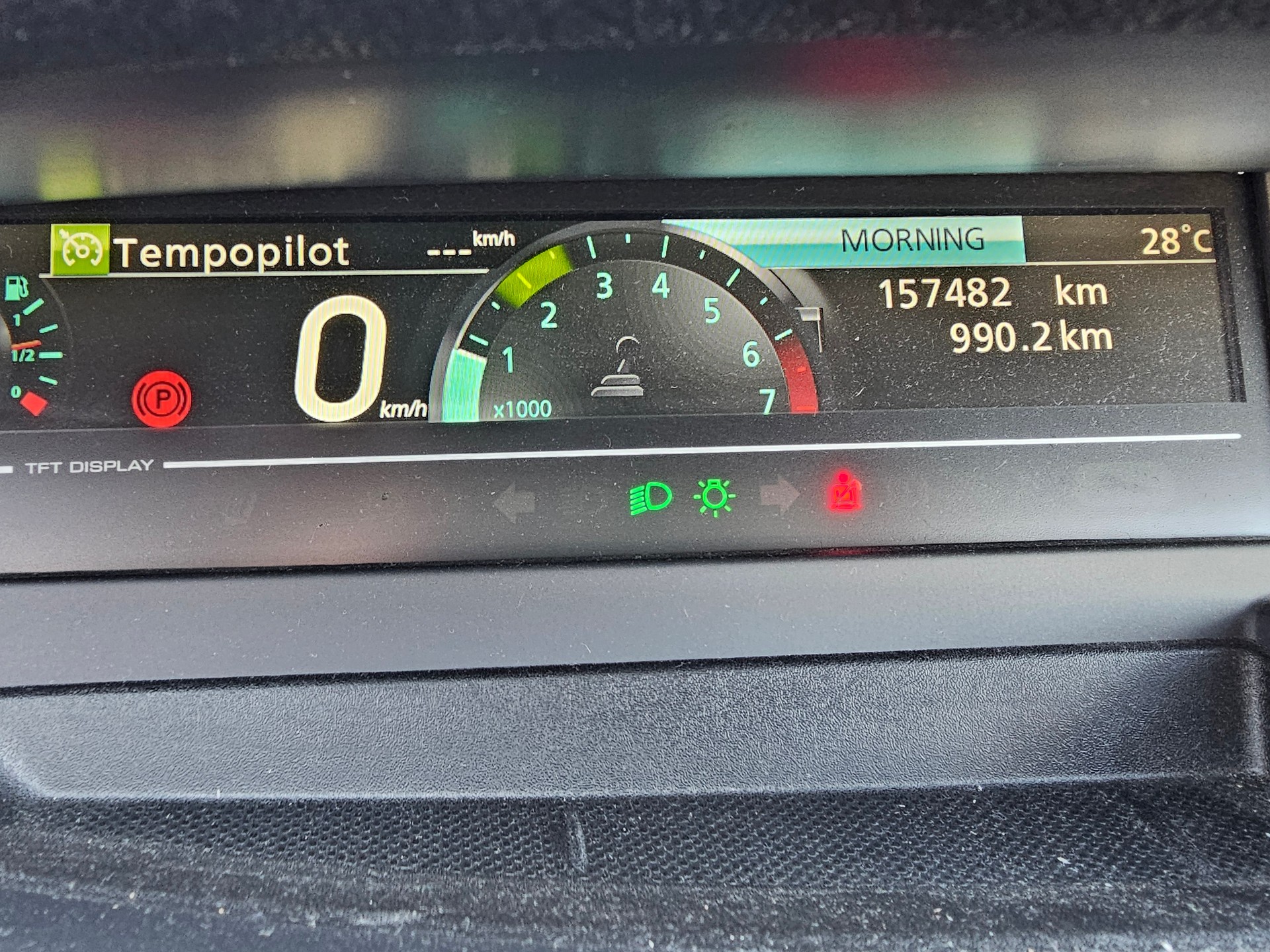 RENAULT Grand Scénic 1.4 16V Turbo Expression-image-11