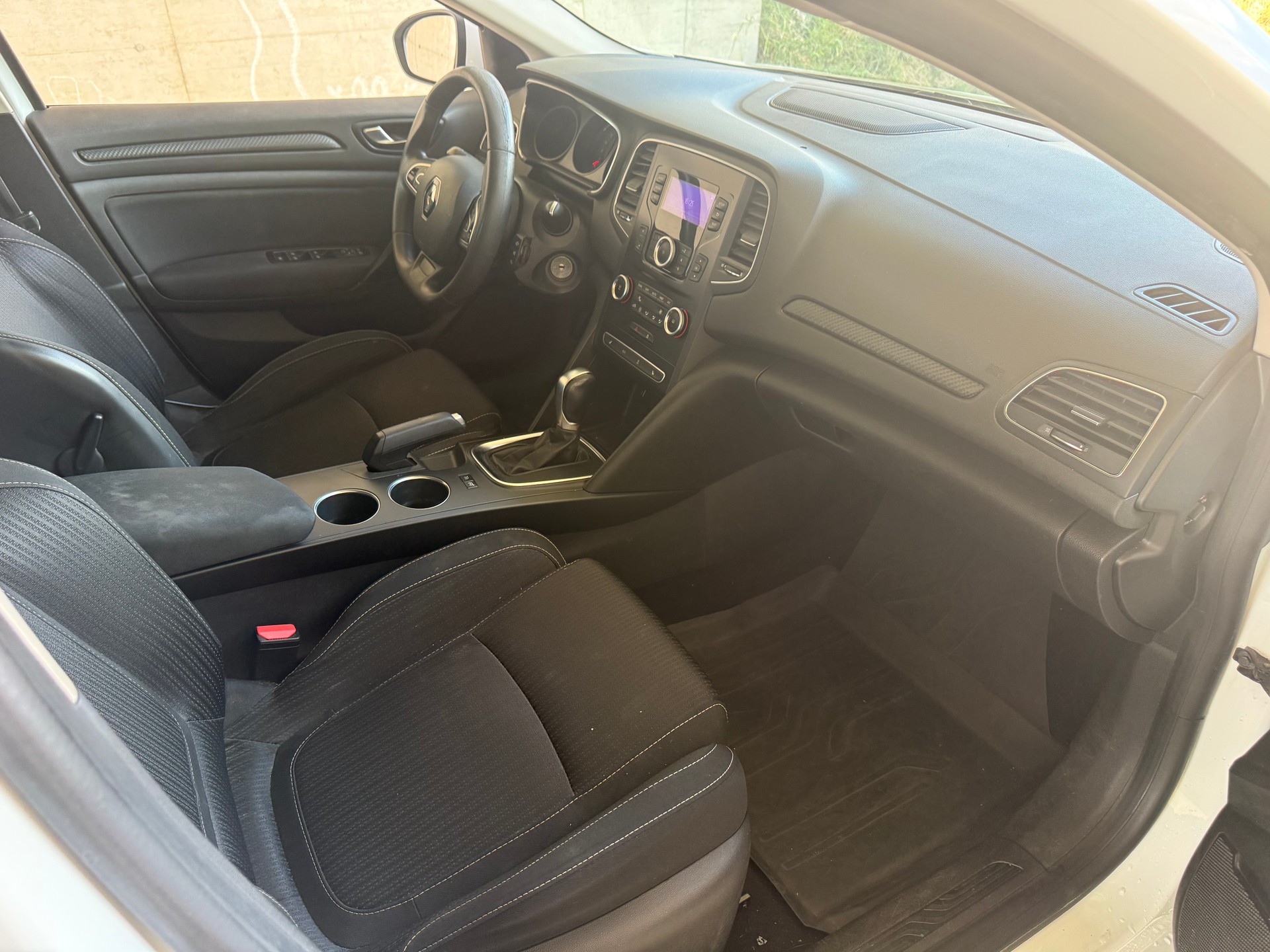 RENAULT Mégane Grandtour 1.5 dCi Business EDC-image-7
