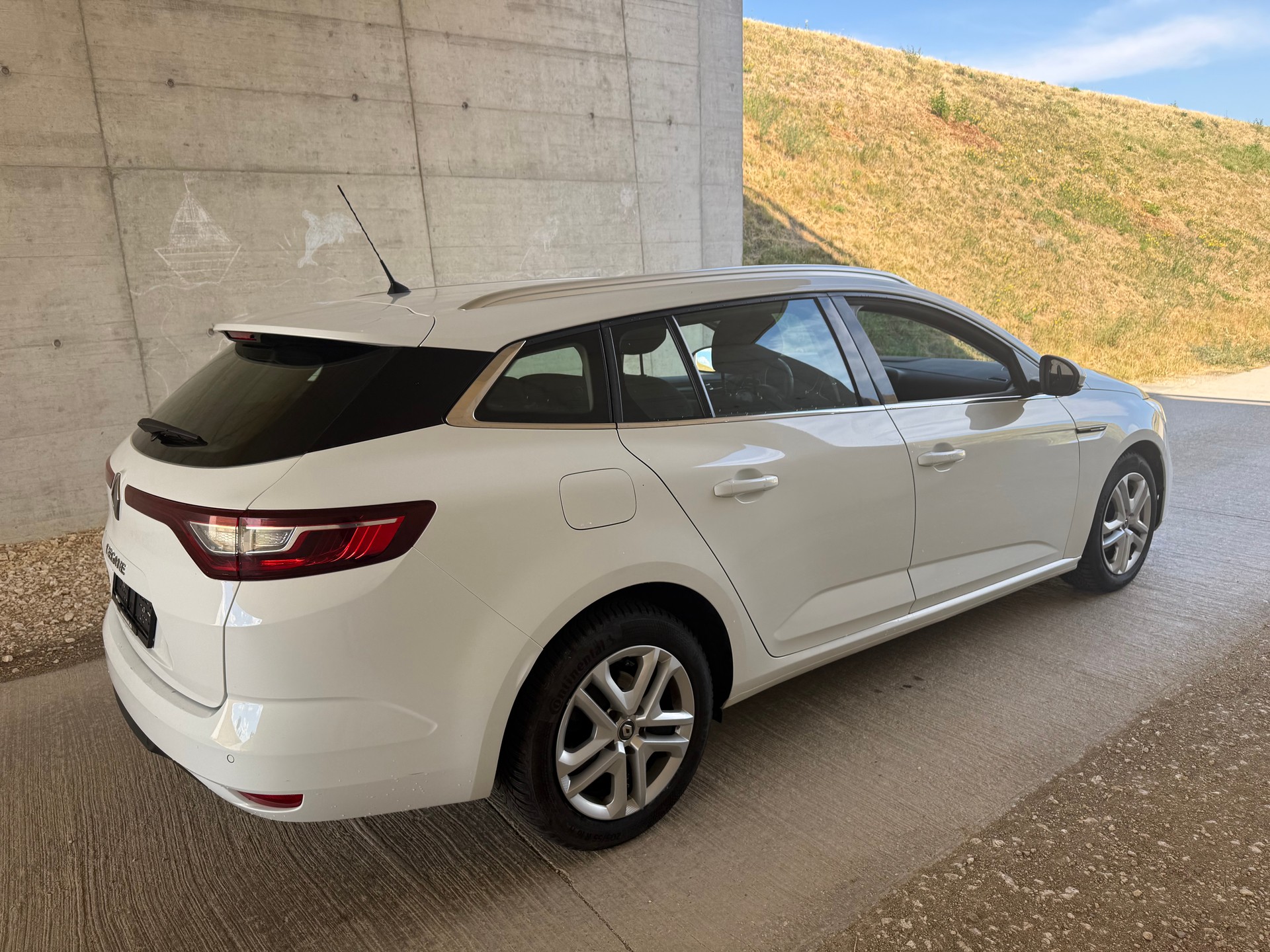 RENAULT Mégane Grandtour 1.5 dCi Business EDC-image-5