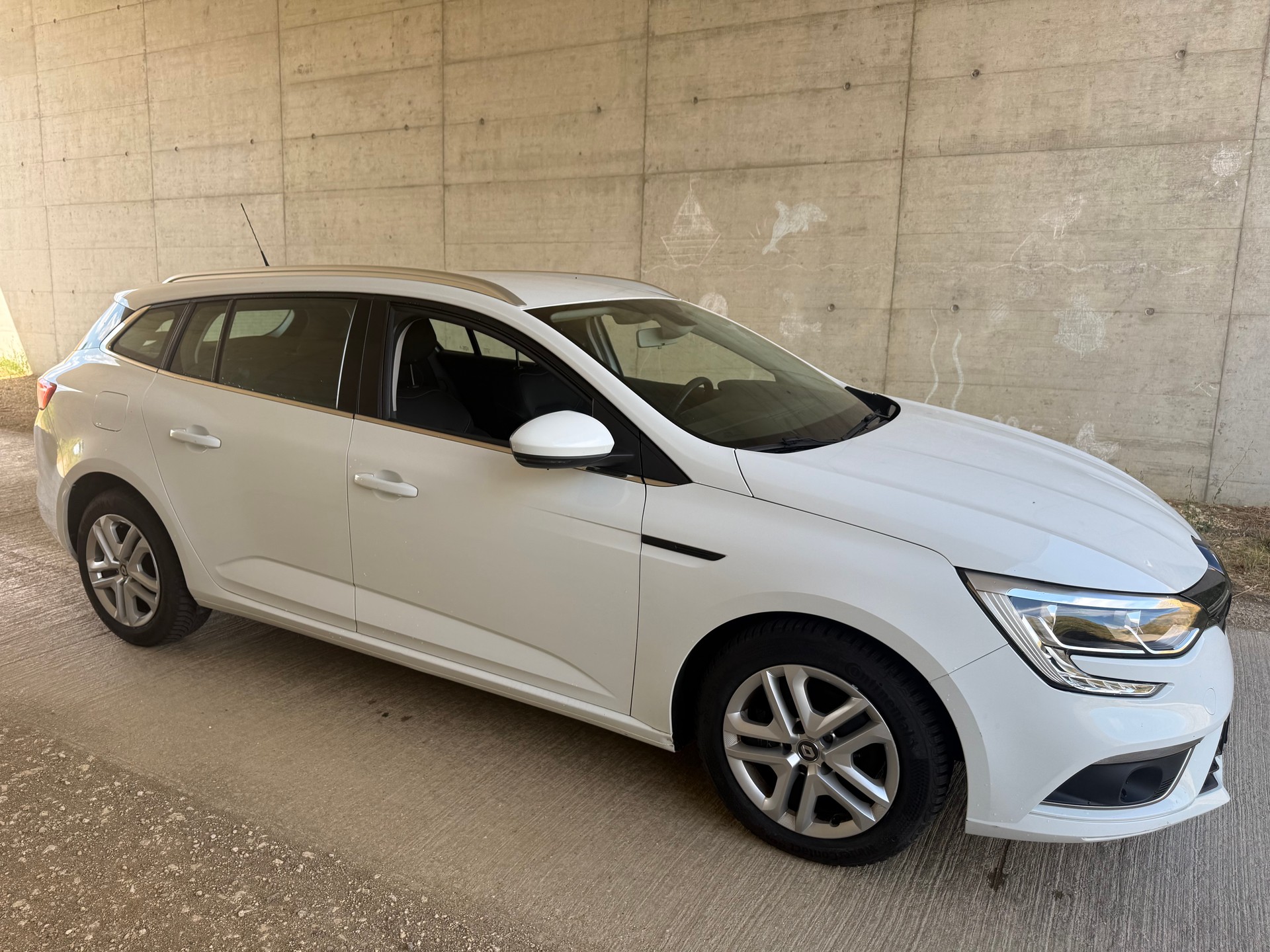 RENAULT Mégane Grandtour 1.5 dCi Business EDC-image-6