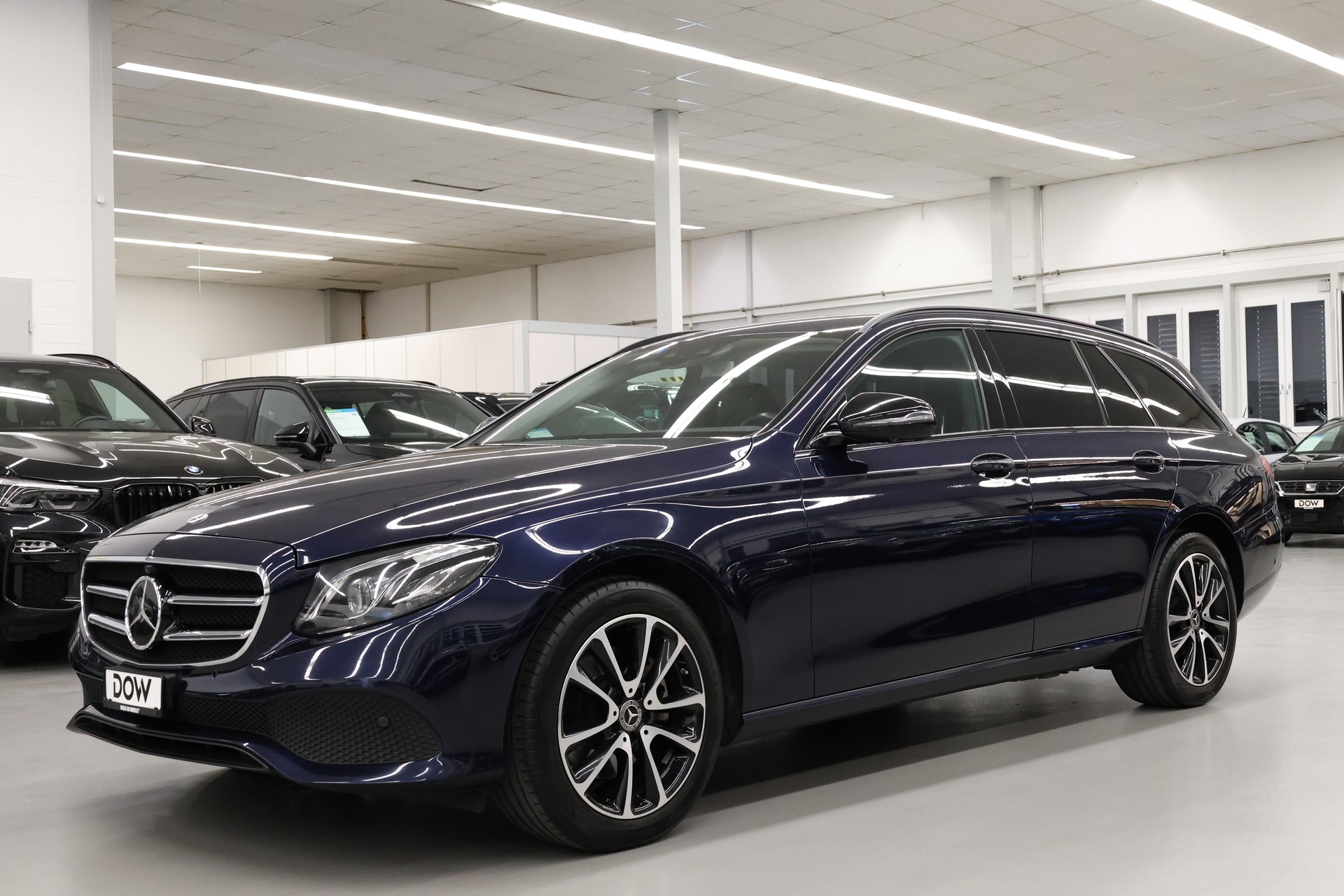 MERCEDES-BENZ E 220 d Swiss Star Avantgarde 4matic Kombi-image-0