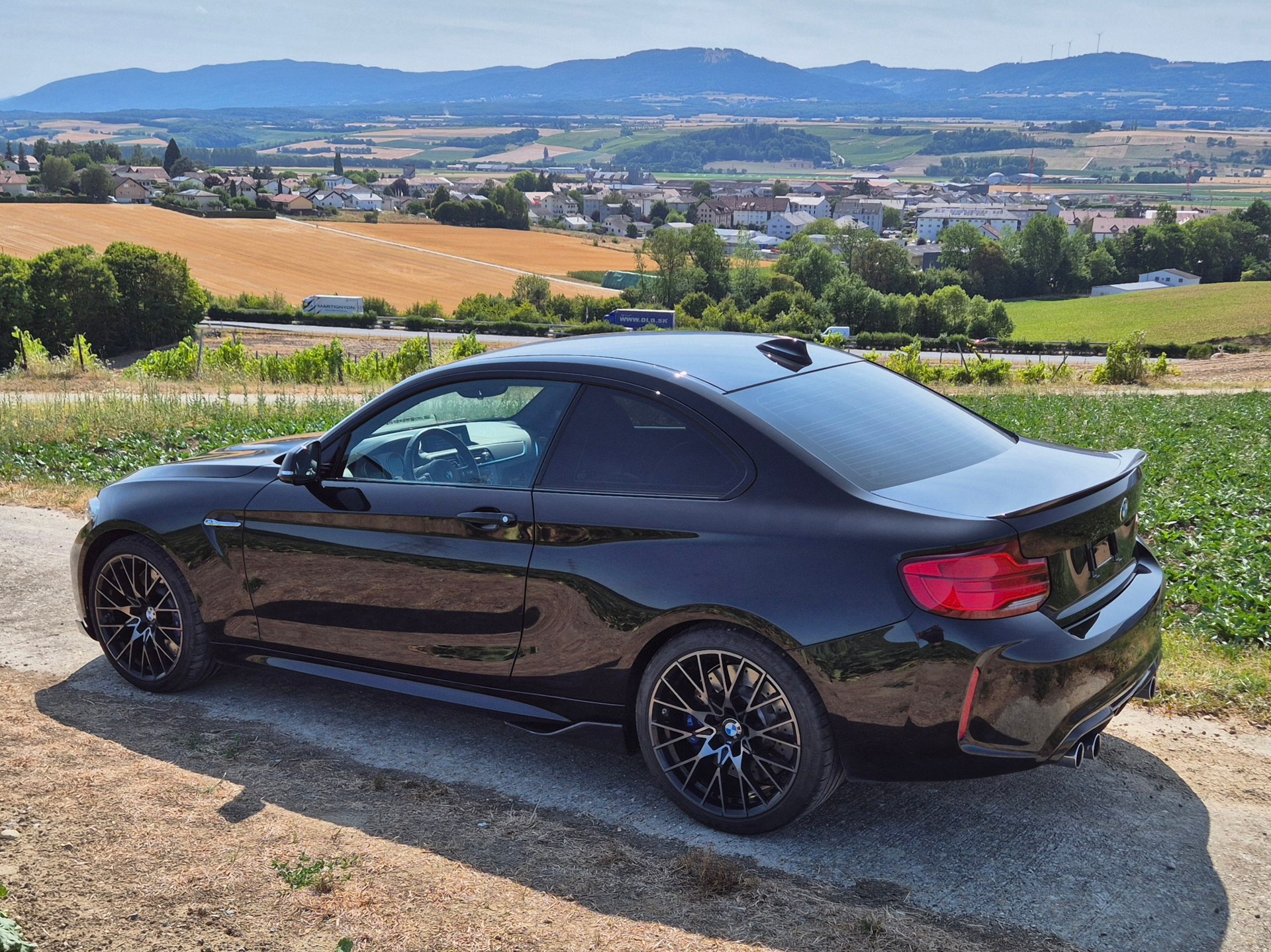 BMW M2-image-2