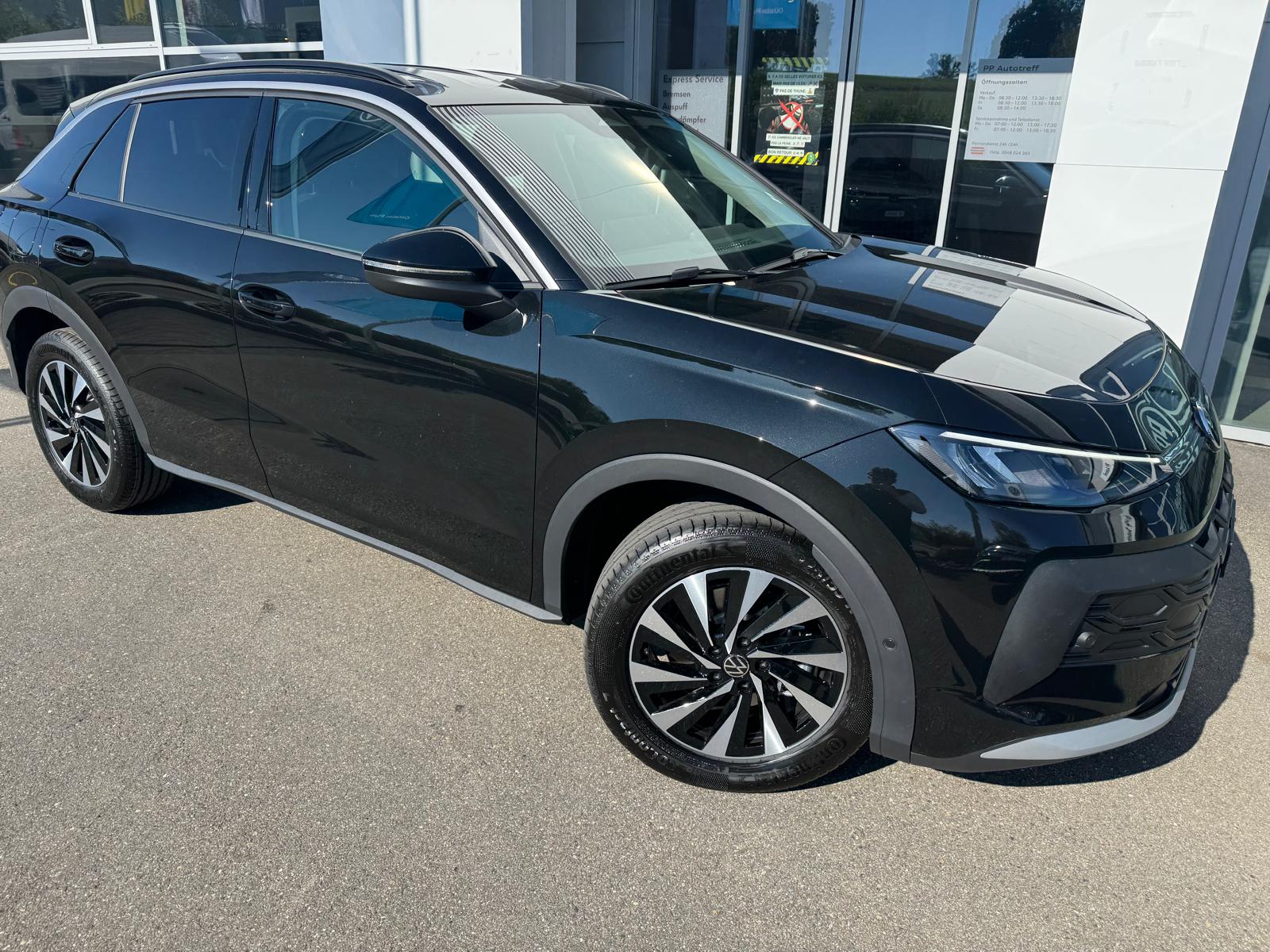 VW T-Roc 1.5 eTSI mHEV Life DSG-image-1