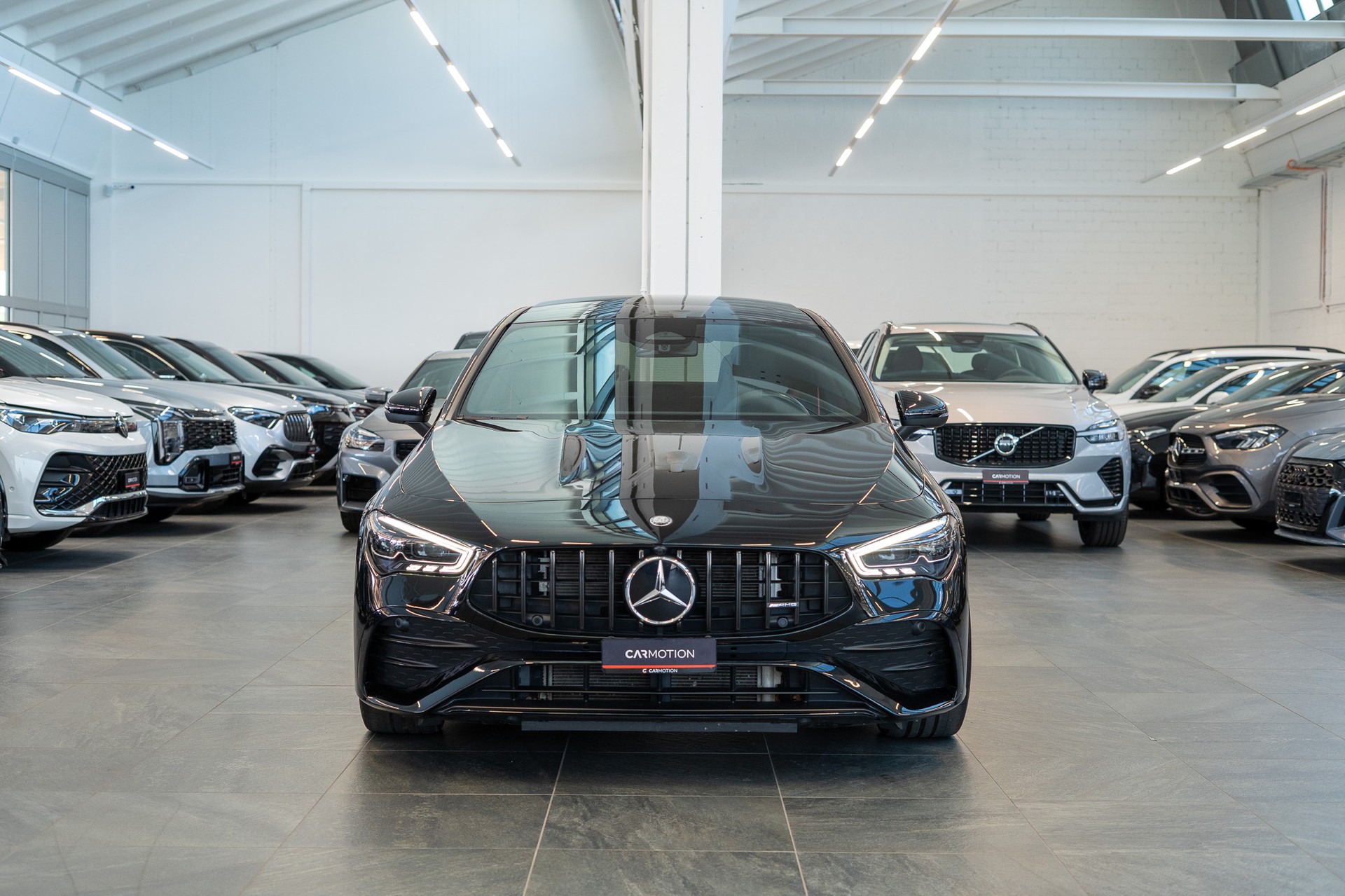 MERCEDES-BENZ CLA 35 AMG 4matic / Panorama-Schiebedach / Performance Auspuff /-image-1