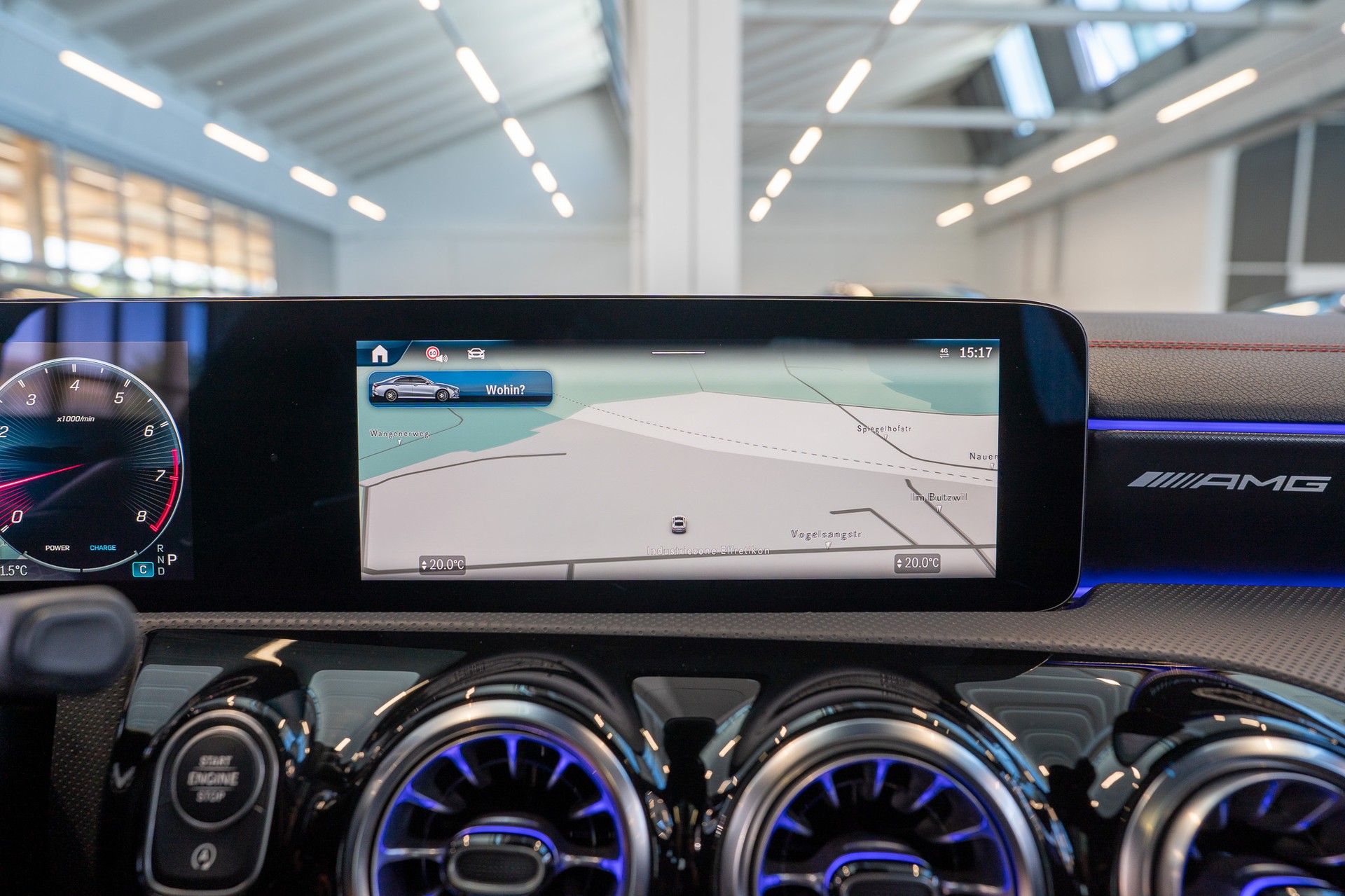 MERCEDES-BENZ CLA 35 AMG 4matic / Panorama-Schiebedach / Performance Auspuff /-image-20