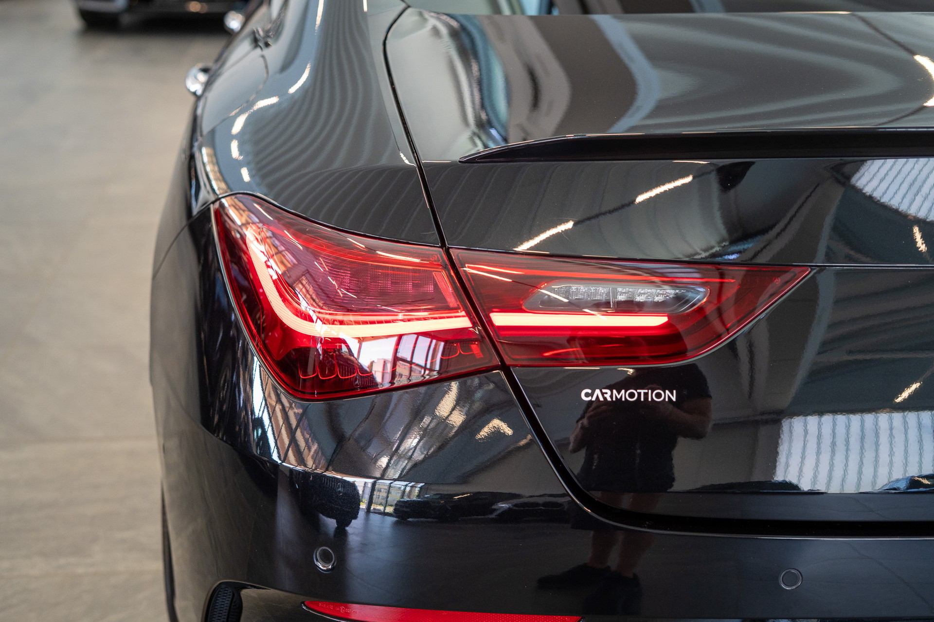 MERCEDES-BENZ CLA 35 AMG 4matic / Panorama-Schiebedach / Performance Auspuff /-image-7