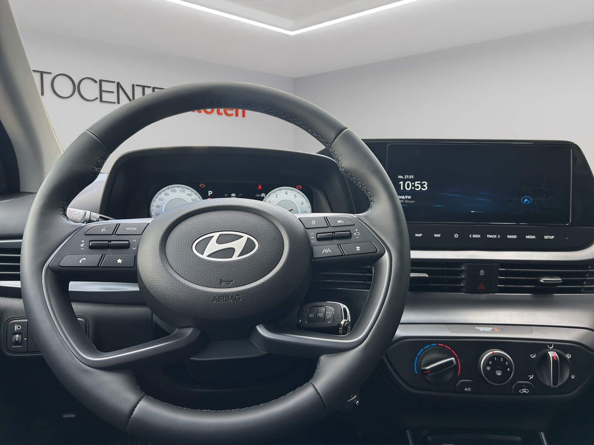 HYUNDAI i20 1.0 T-GDi Amplia-image-9