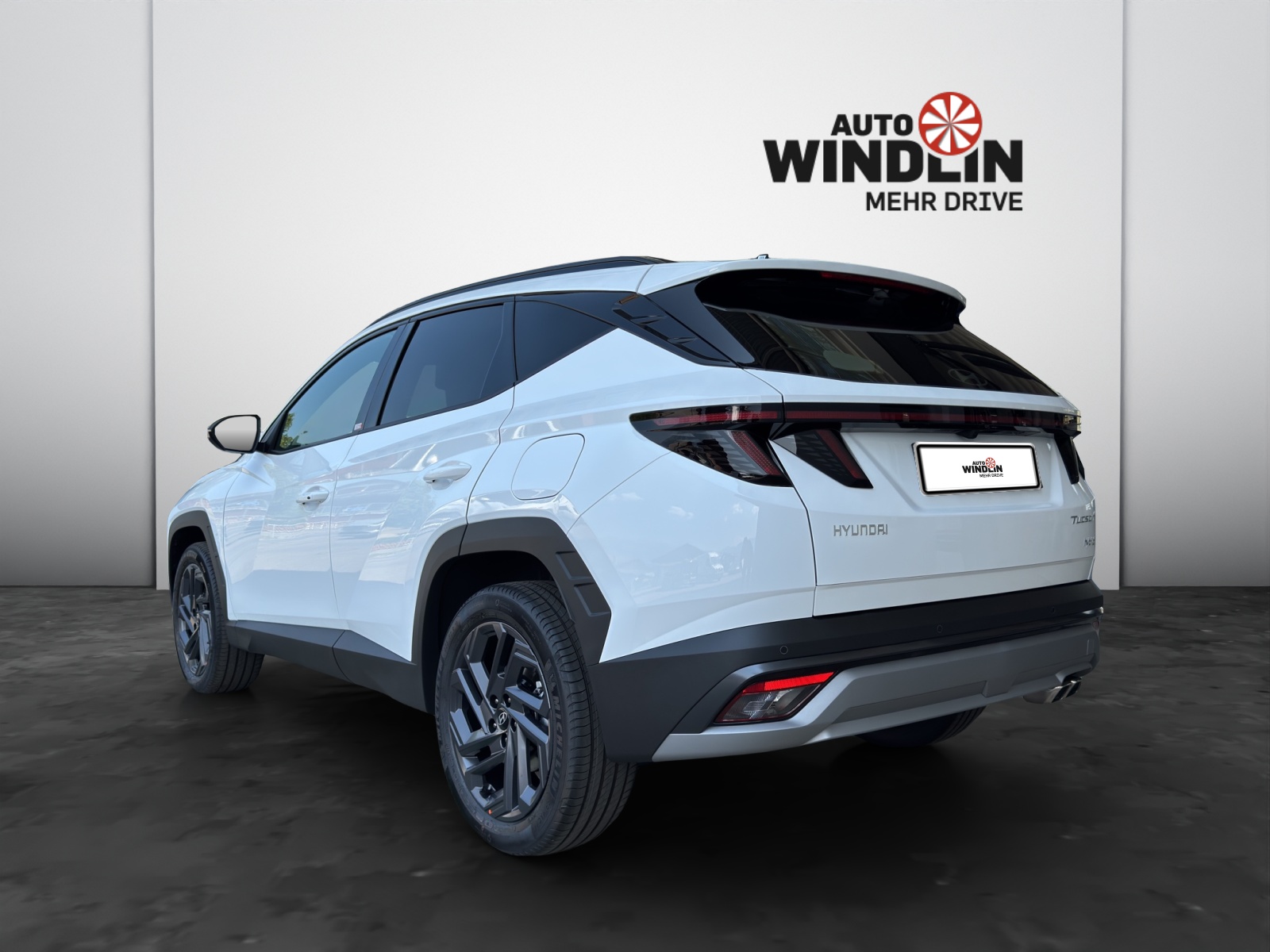 HYUNDAI Tucson 1.6 T-GDi HEV Origo Blackline 4WD MY27-image-2