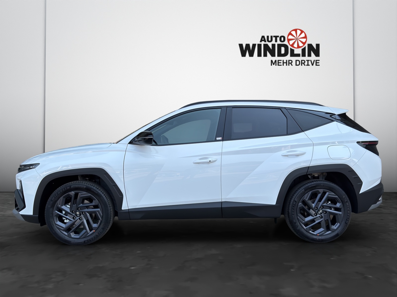 HYUNDAI Tucson 1.6 T-GDi HEV Origo Blackline 4WD MY27-image-3