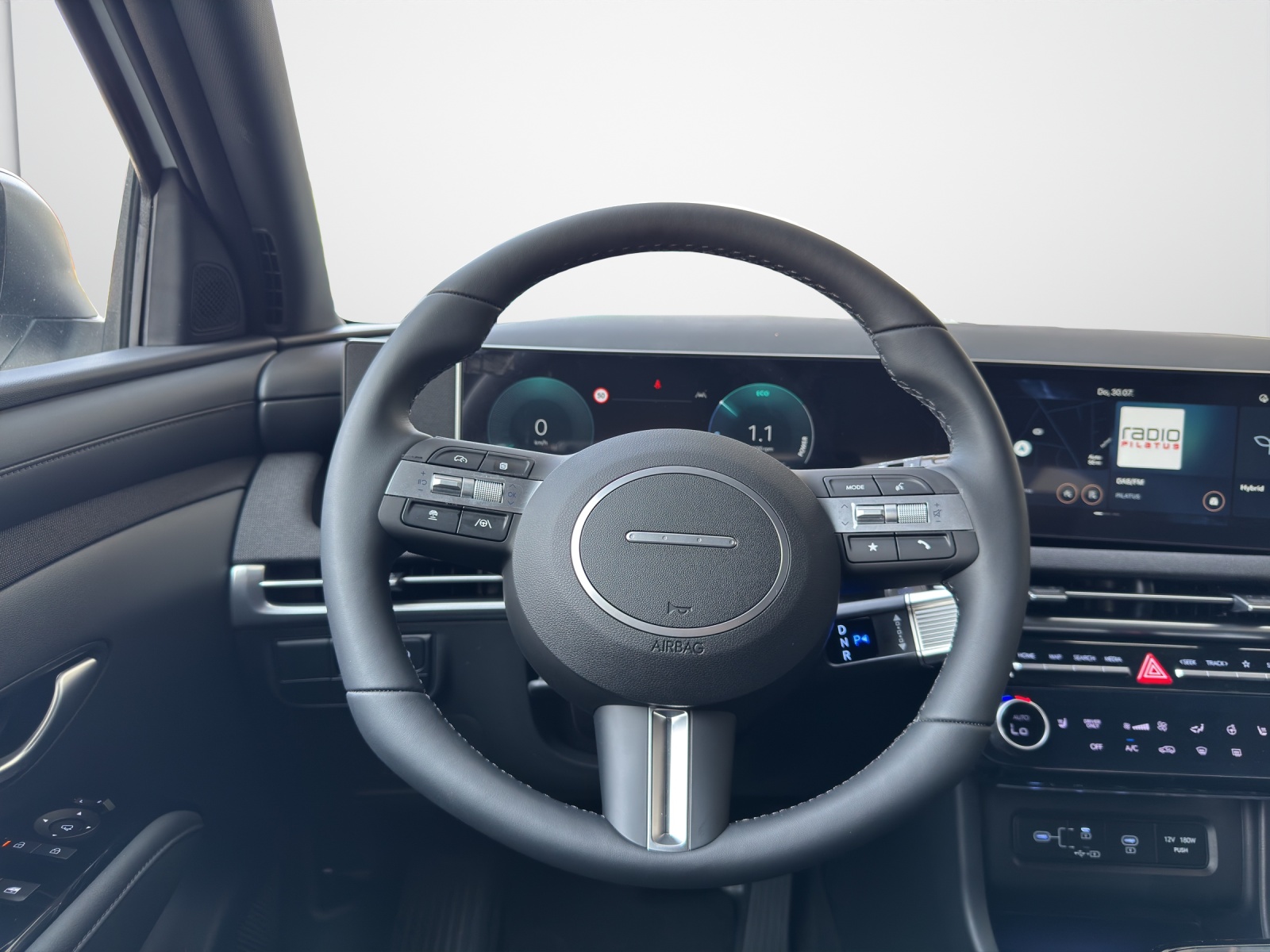HYUNDAI Tucson 1.6 T-GDi HEV Origo Blackline 4WD MY27-image-7