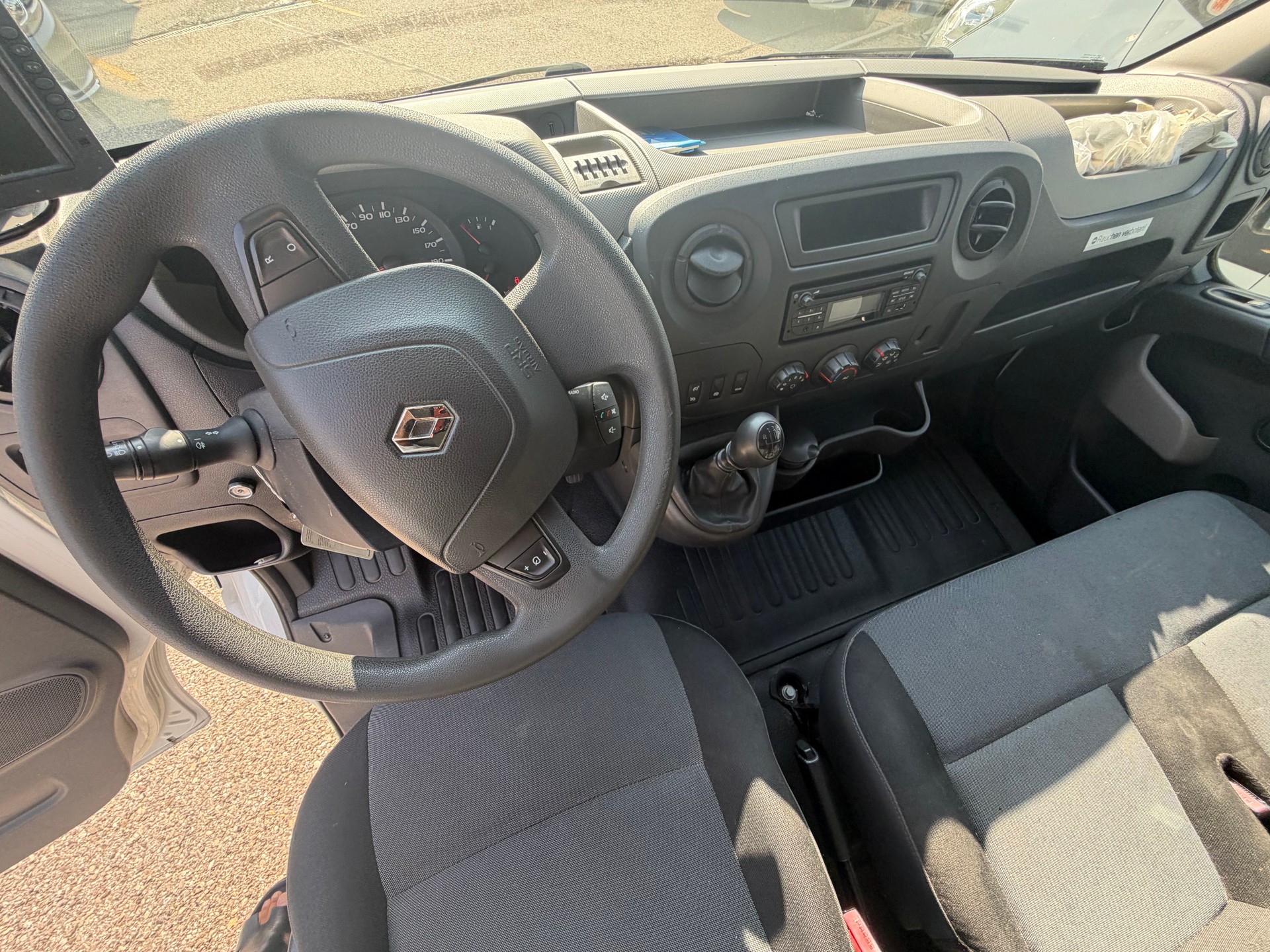 RENAULT Master T35 ENERGY 2.3dCi 165 L3H1-image-9