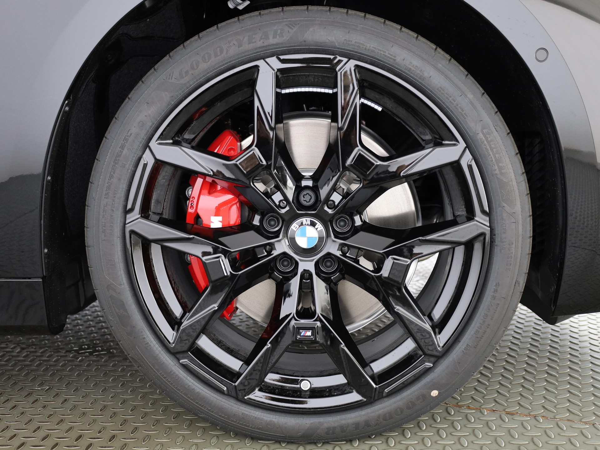 BMW M440i xDrive Cabrio-image-6