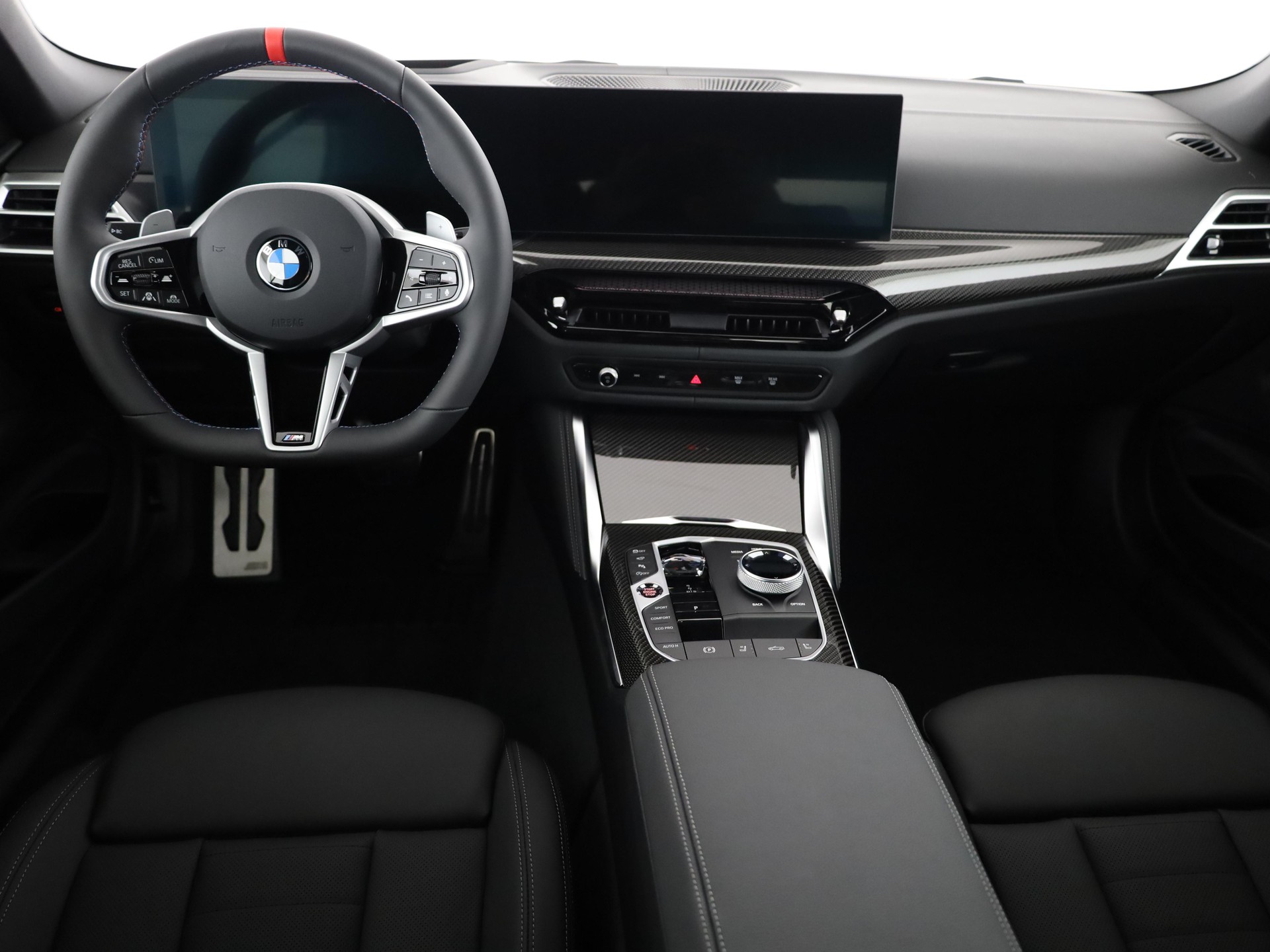 BMW M440i xDrive Cabrio-image-4