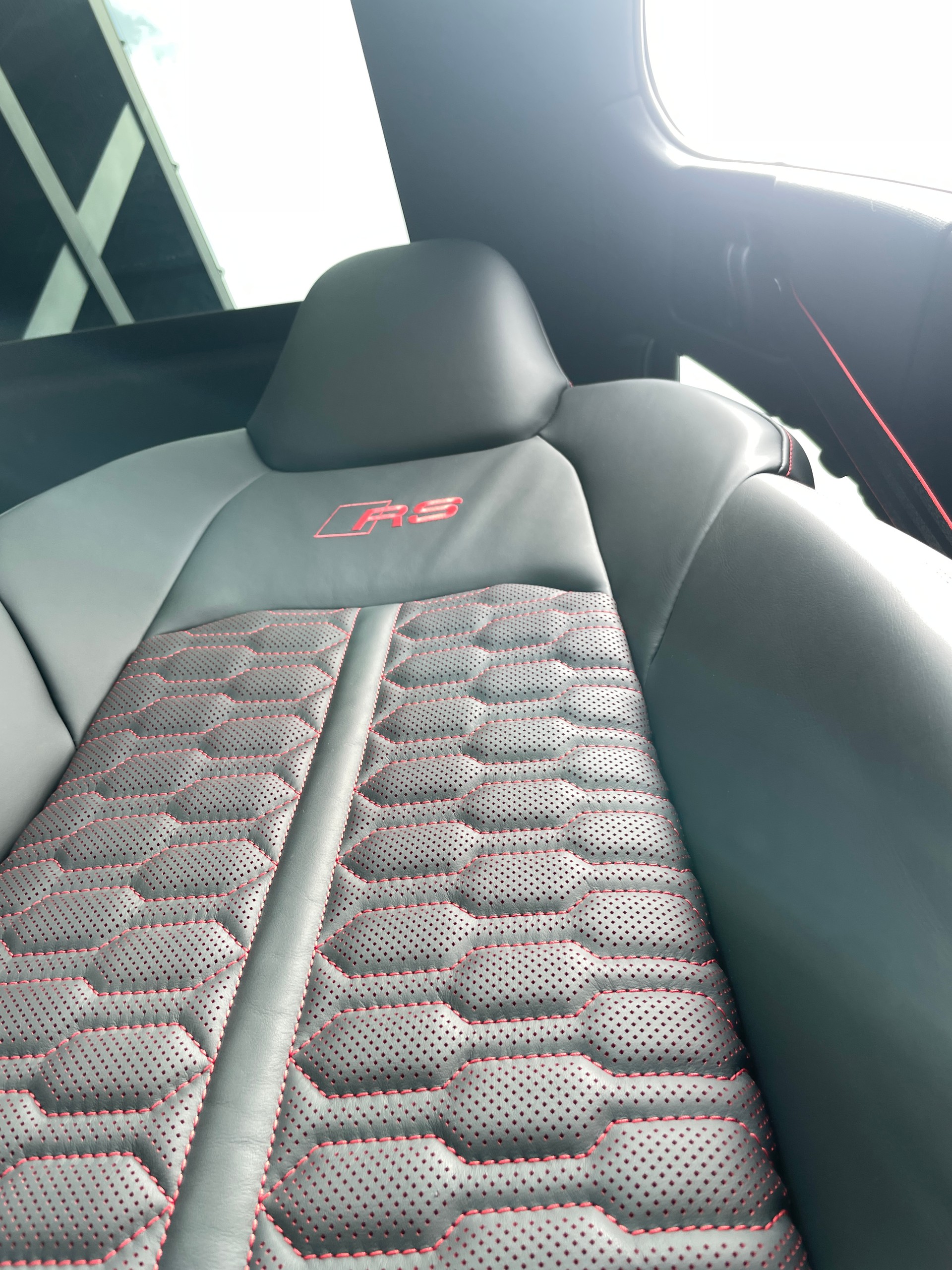 AUDI RS6 Avant 4.0 TFSI V8 Performance quattro-image-11