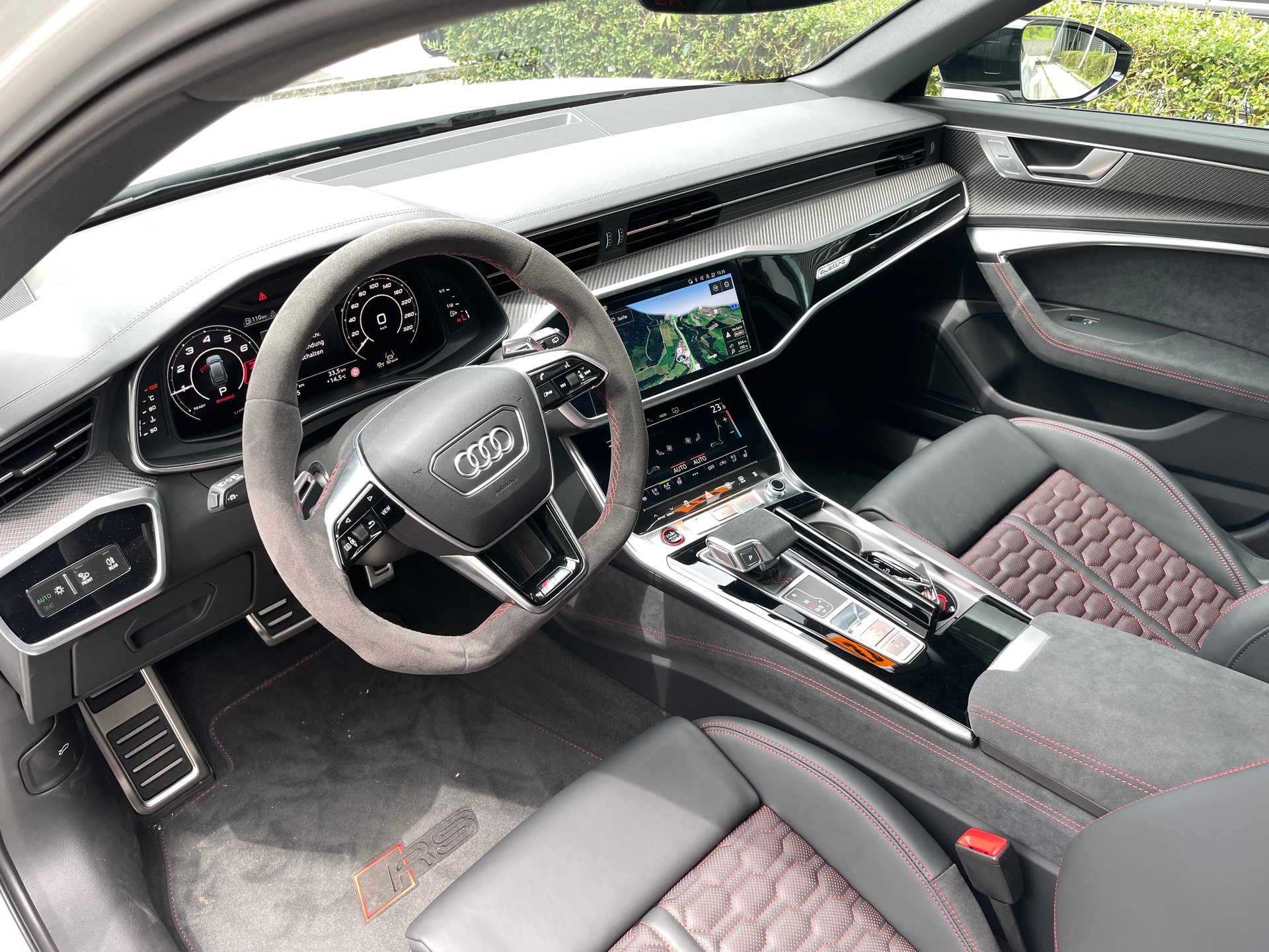 AUDI RS6 Avant 4.0 TFSI V8 Performance quattro-image-10