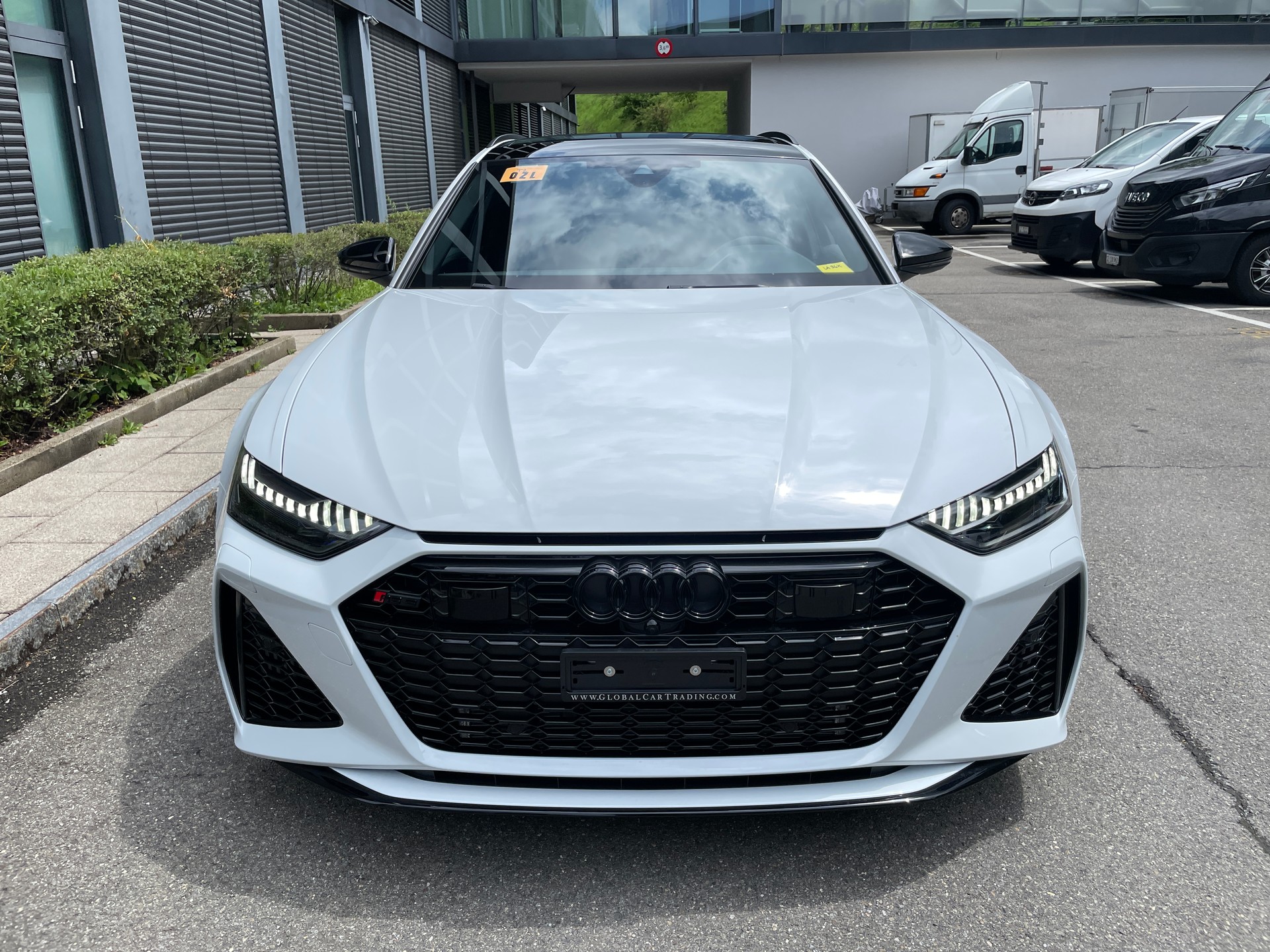 AUDI RS6 Avant 4.0 TFSI V8 Performance quattro-image-8
