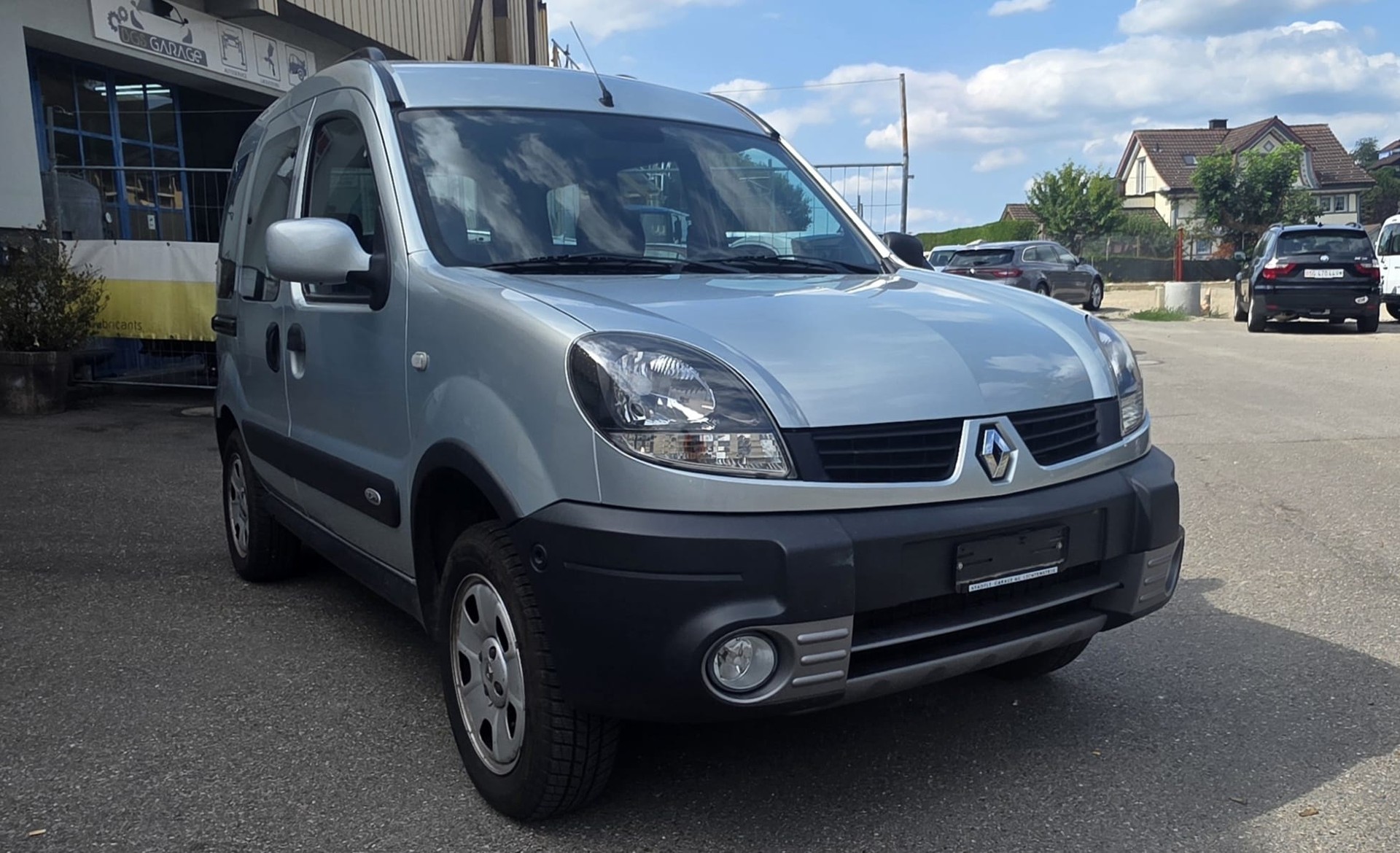 RENAULT Kangoo 1.6 16V Privilège 4x4-image-3