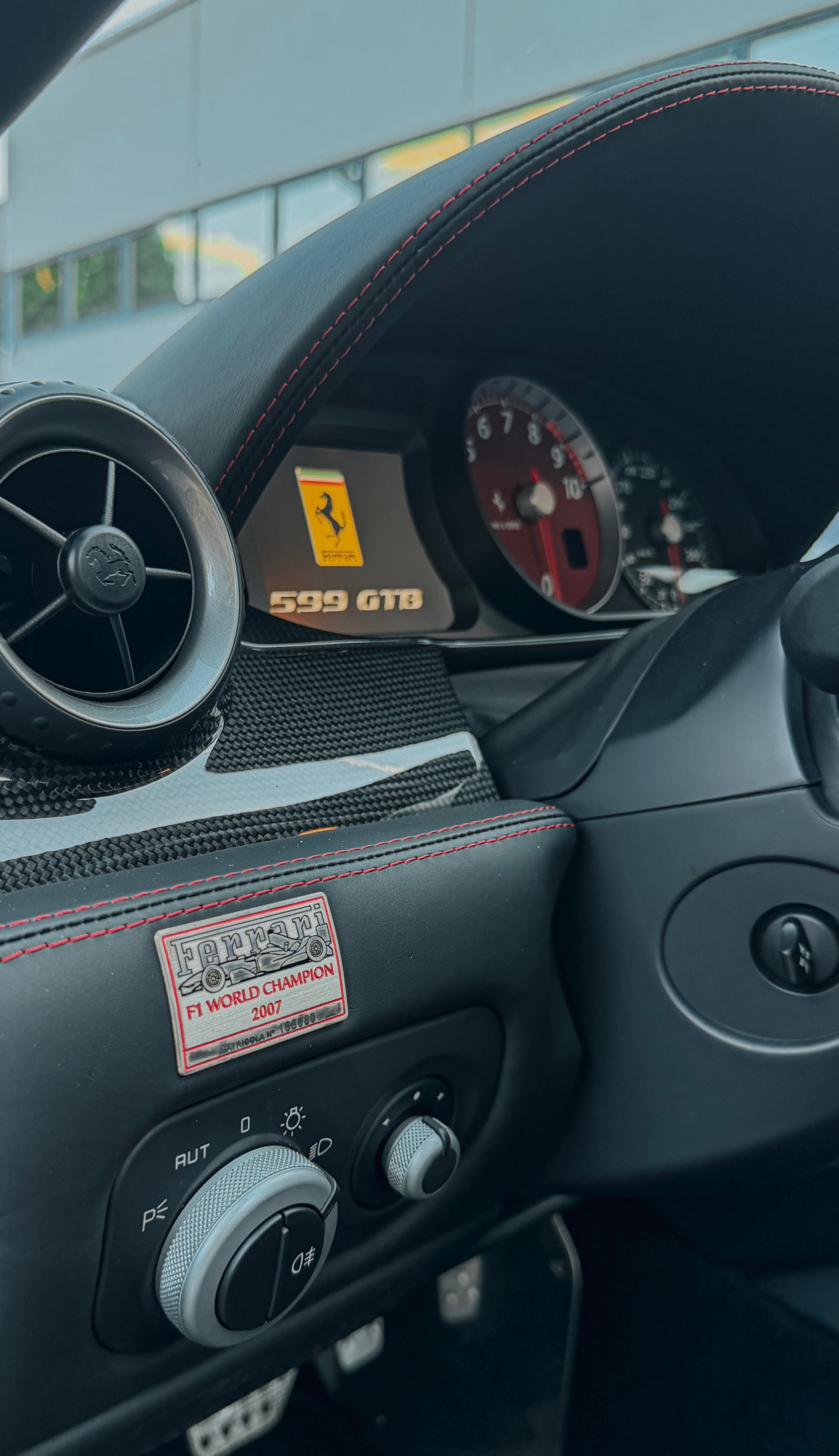 FERRARI 599 GTB-image-12