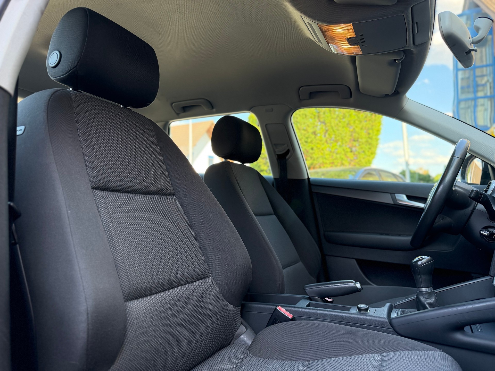 AUDI A3 Sportback 1.4 TFSI Ambition-image-10