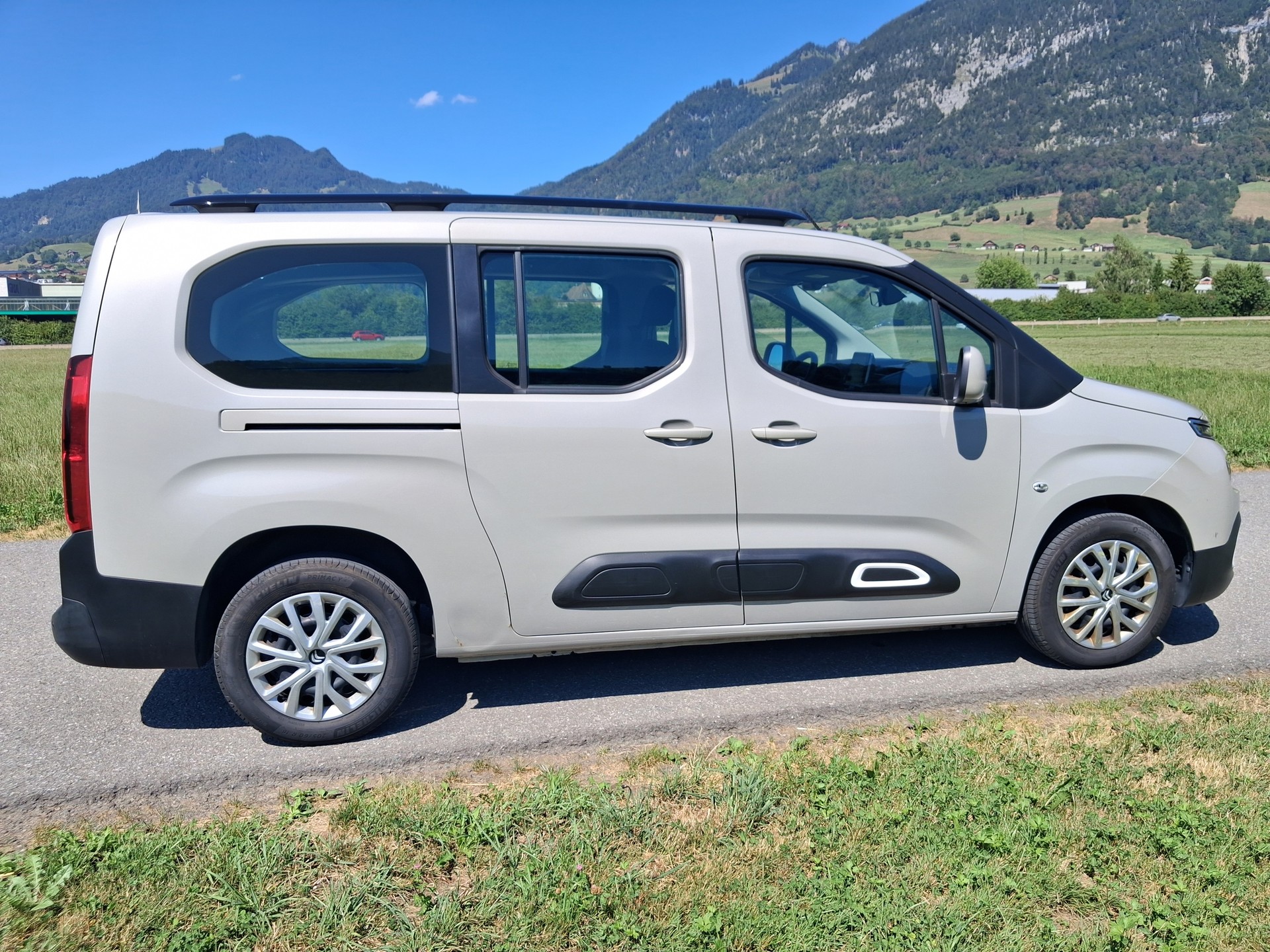 CITROEN Berlingo XL 1.5 BlueHDi Live-image-3