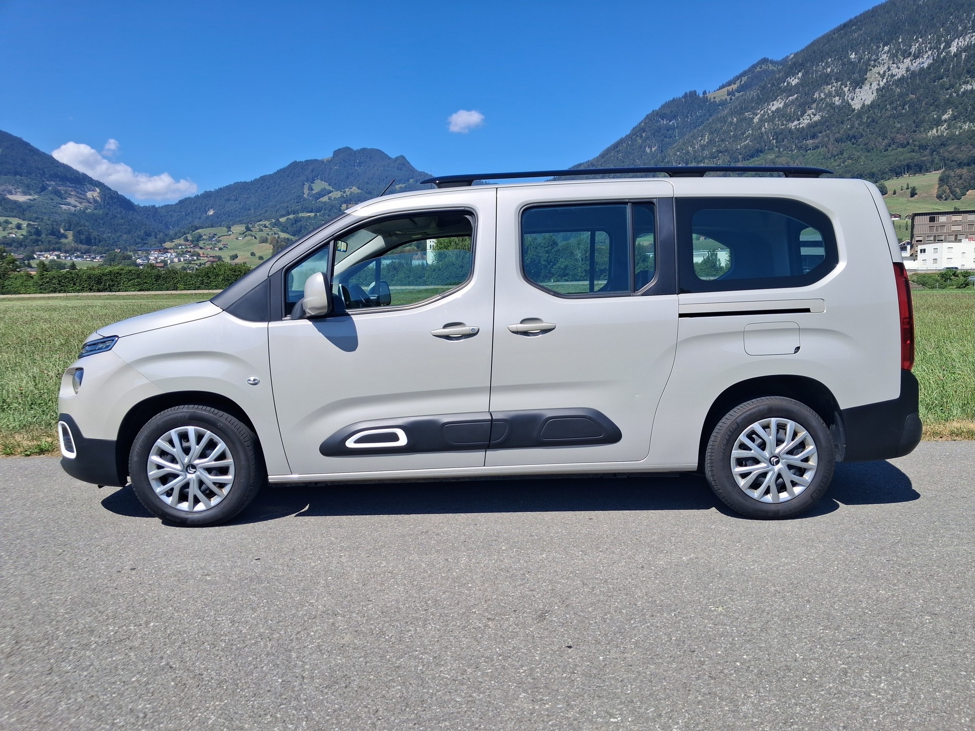 CITROEN Berlingo XL 1.5 BlueHDi Live-image-0