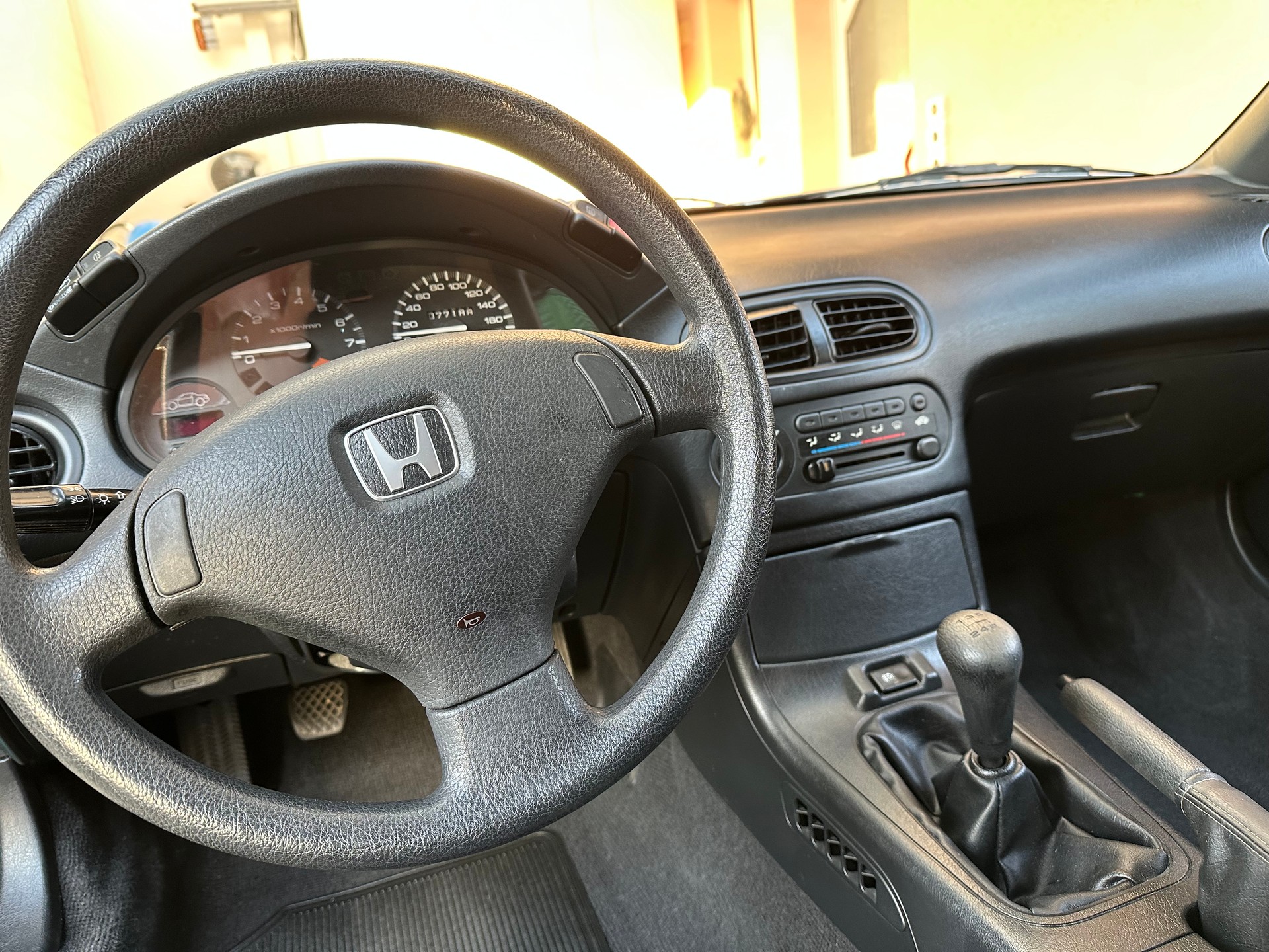 HONDA CRX 1.6i-16 V-TEC VTi-image-8