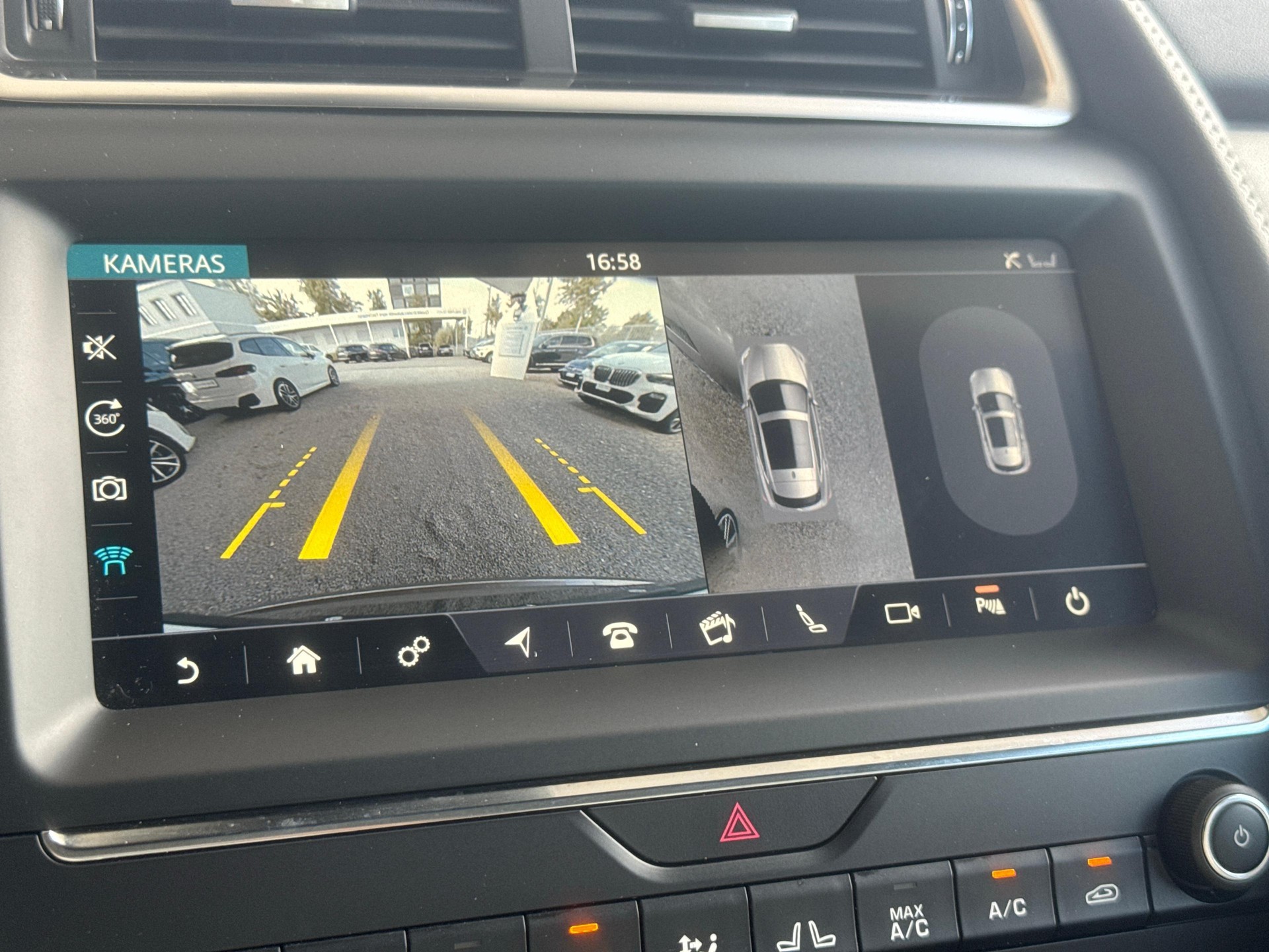 JAGUAR E-Pace 2.0 T 250 R-Dynamic S AWD-image-14