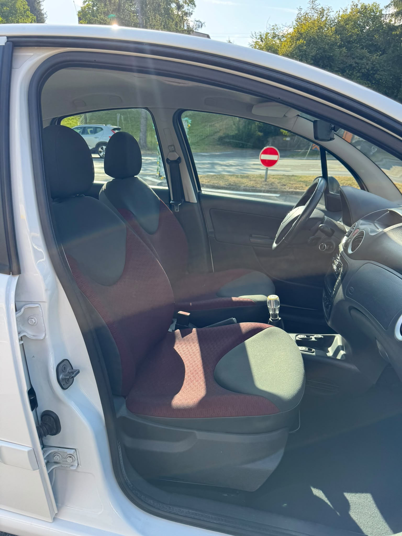 CITROEN C3 1.1i Essentiel-image-11