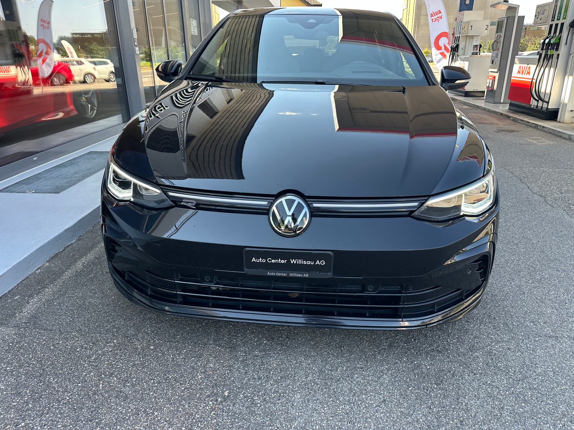 VW Golf 2.0 TDI R-Line DSG 4Motion-image-2