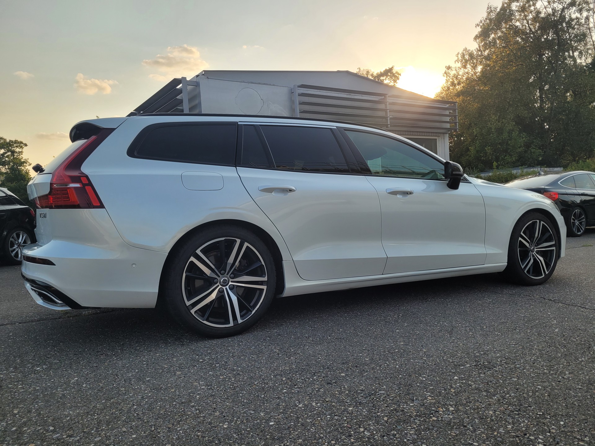 VOLVO V60 T5 R-Design Geartronic-image-7