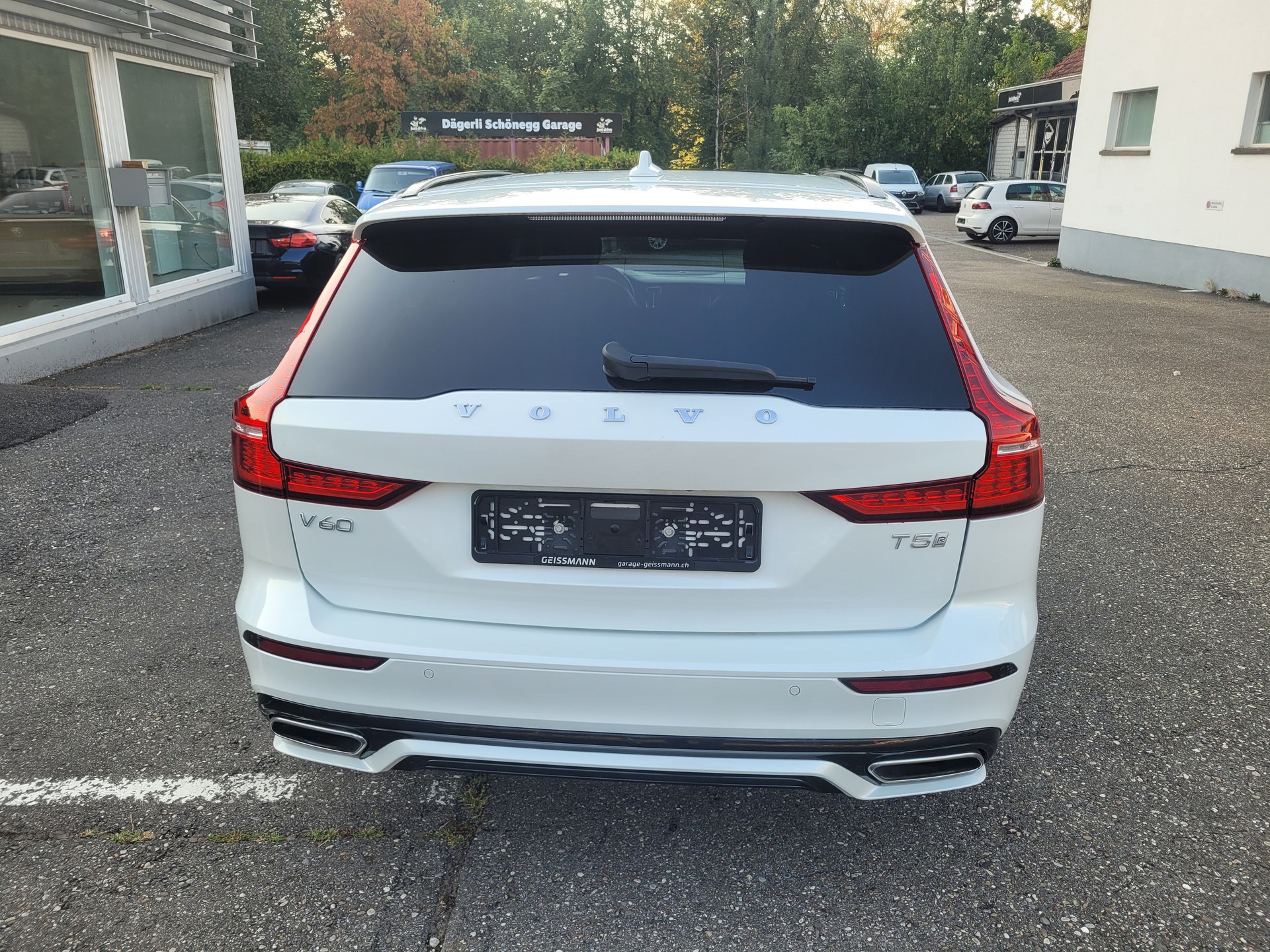 VOLVO V60 T5 R-Design Geartronic-image-5