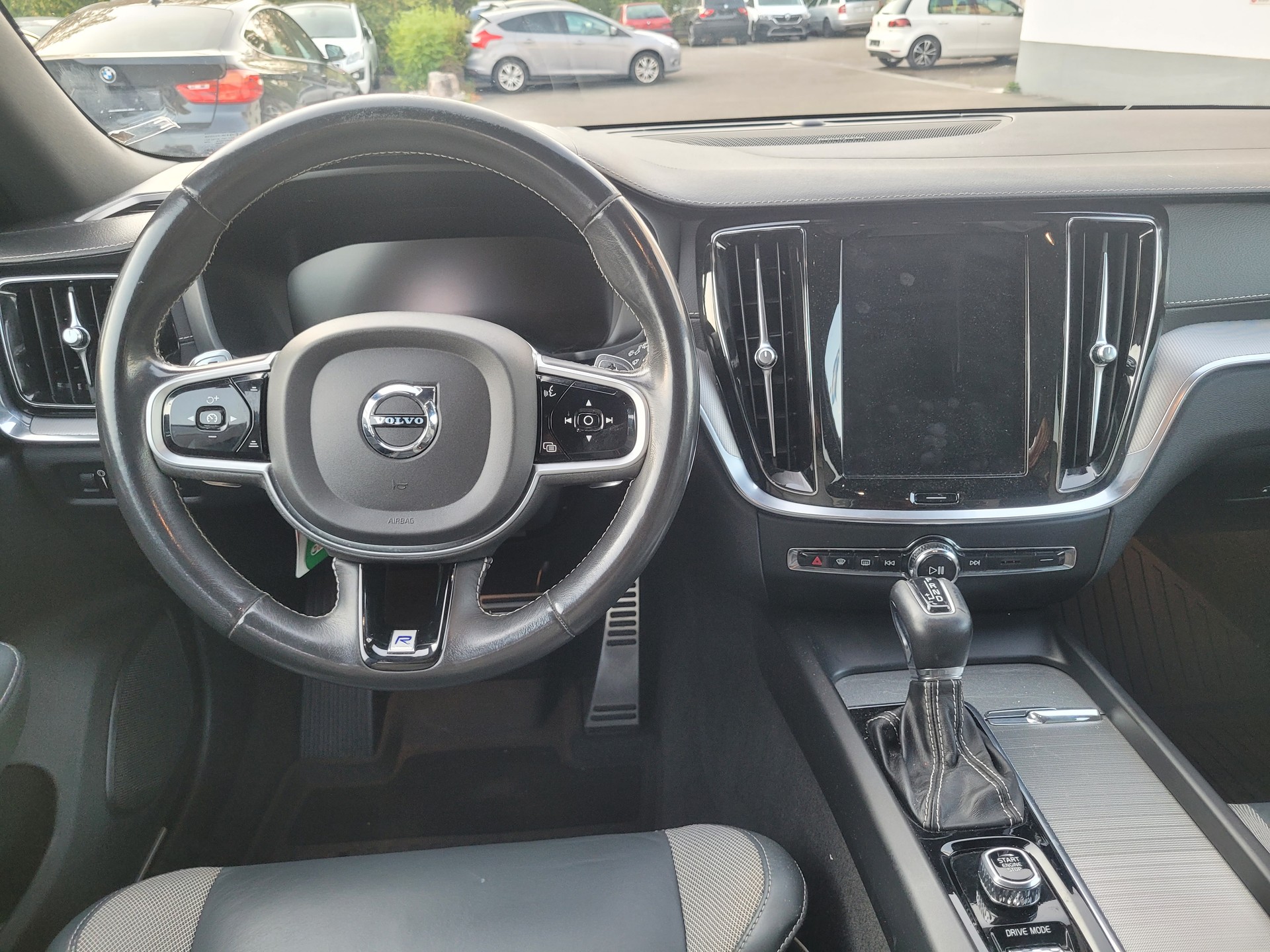VOLVO V60 T5 R-Design Geartronic-image-15