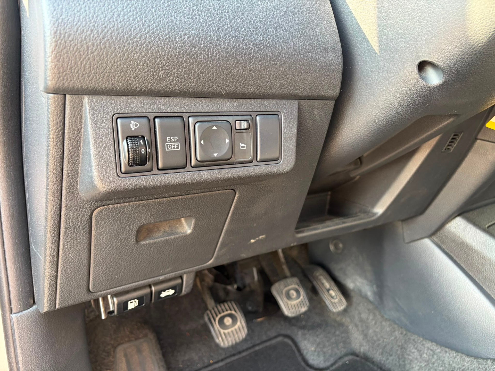 NISSAN Tiida 1.6 visia-image-4