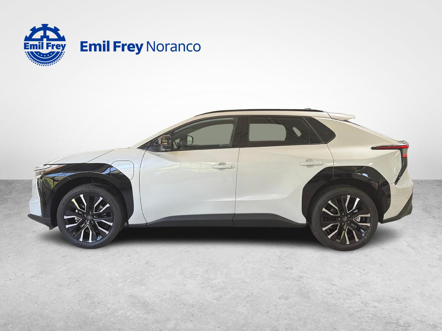 TOYOTA bZ4X Premium AWD 22KW - Ruote invernali & Servizi inclusi-showroom-element-1