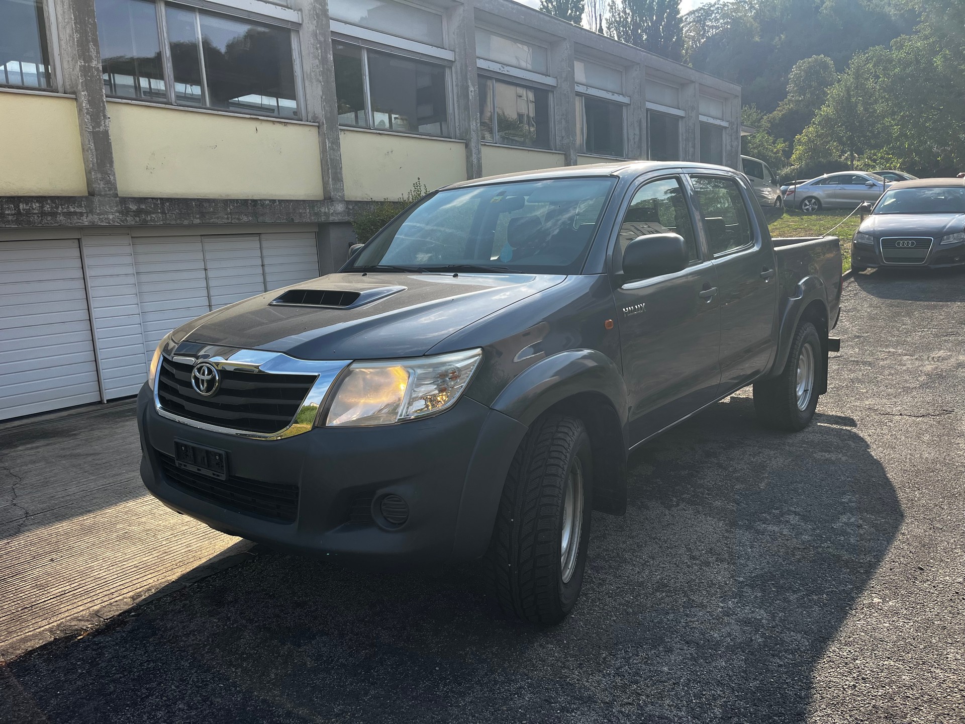 TOYOTA Hilux 2.5D 4WD Double Cab Luna-image-2