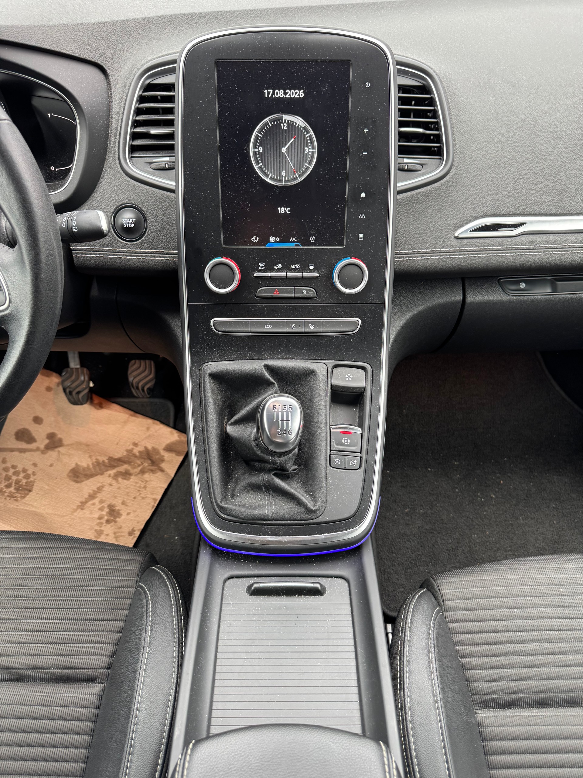 RENAULT Grand Scénic 1.3 16V Turbo Intens-image-14
