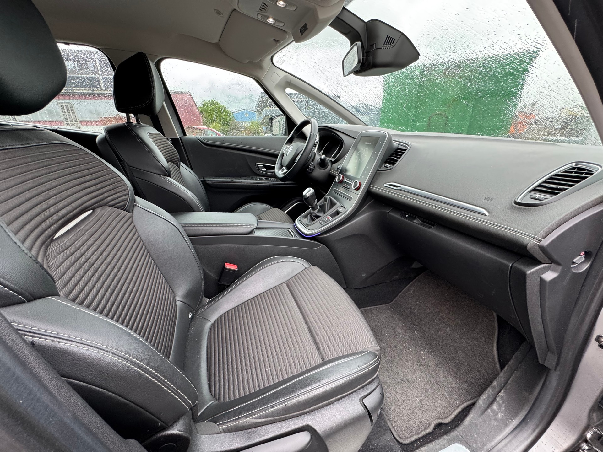 RENAULT Grand Scénic 1.3 16V Turbo Intens-image-11