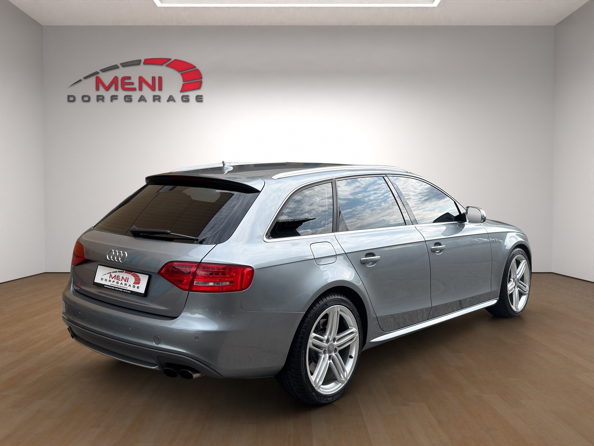 AUDI S4 Avant 3.0 TFSI quattro S-tronic-image-6