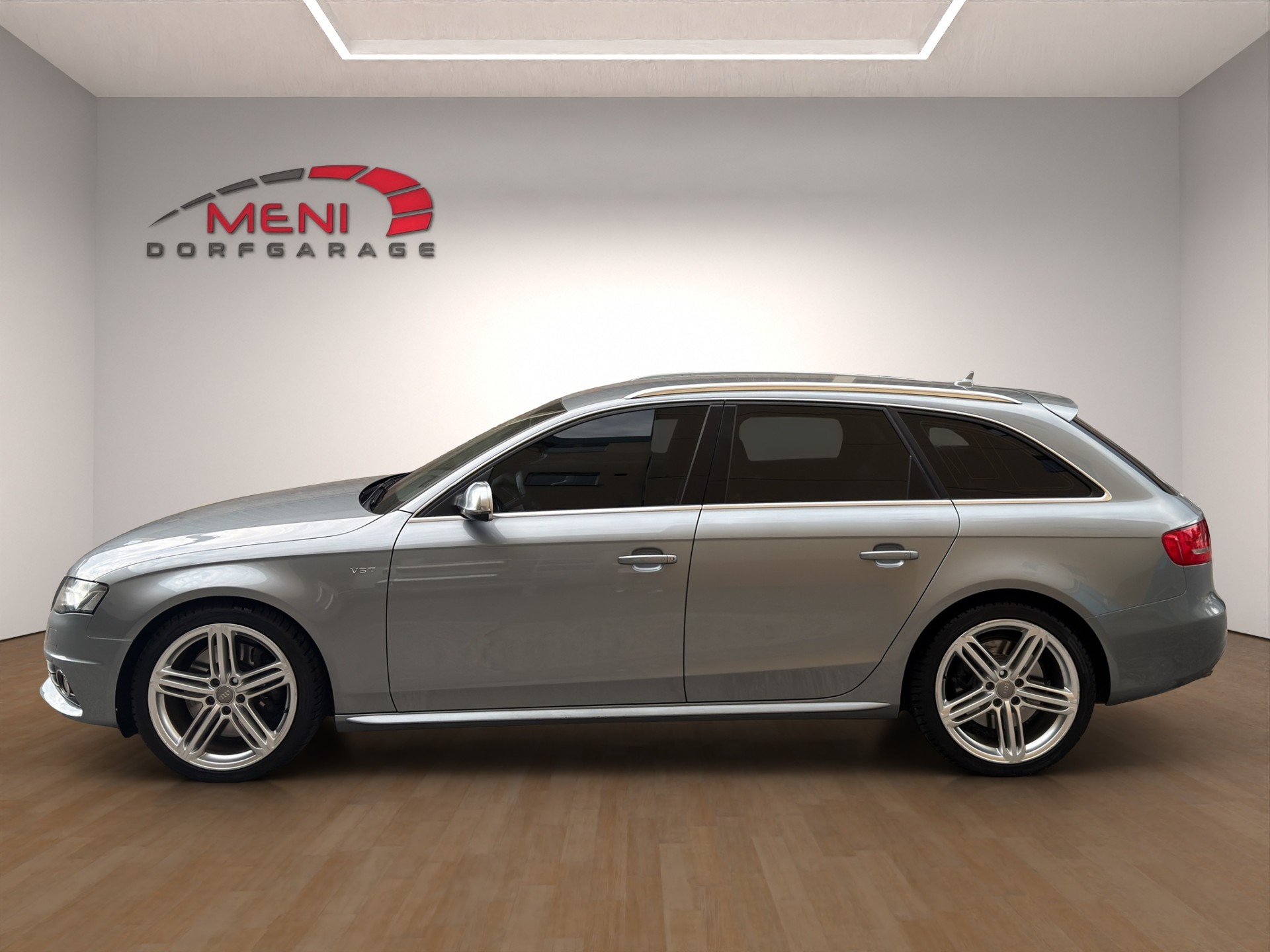 AUDI S4 Avant 3.0 TFSI quattro S-tronic-image-3