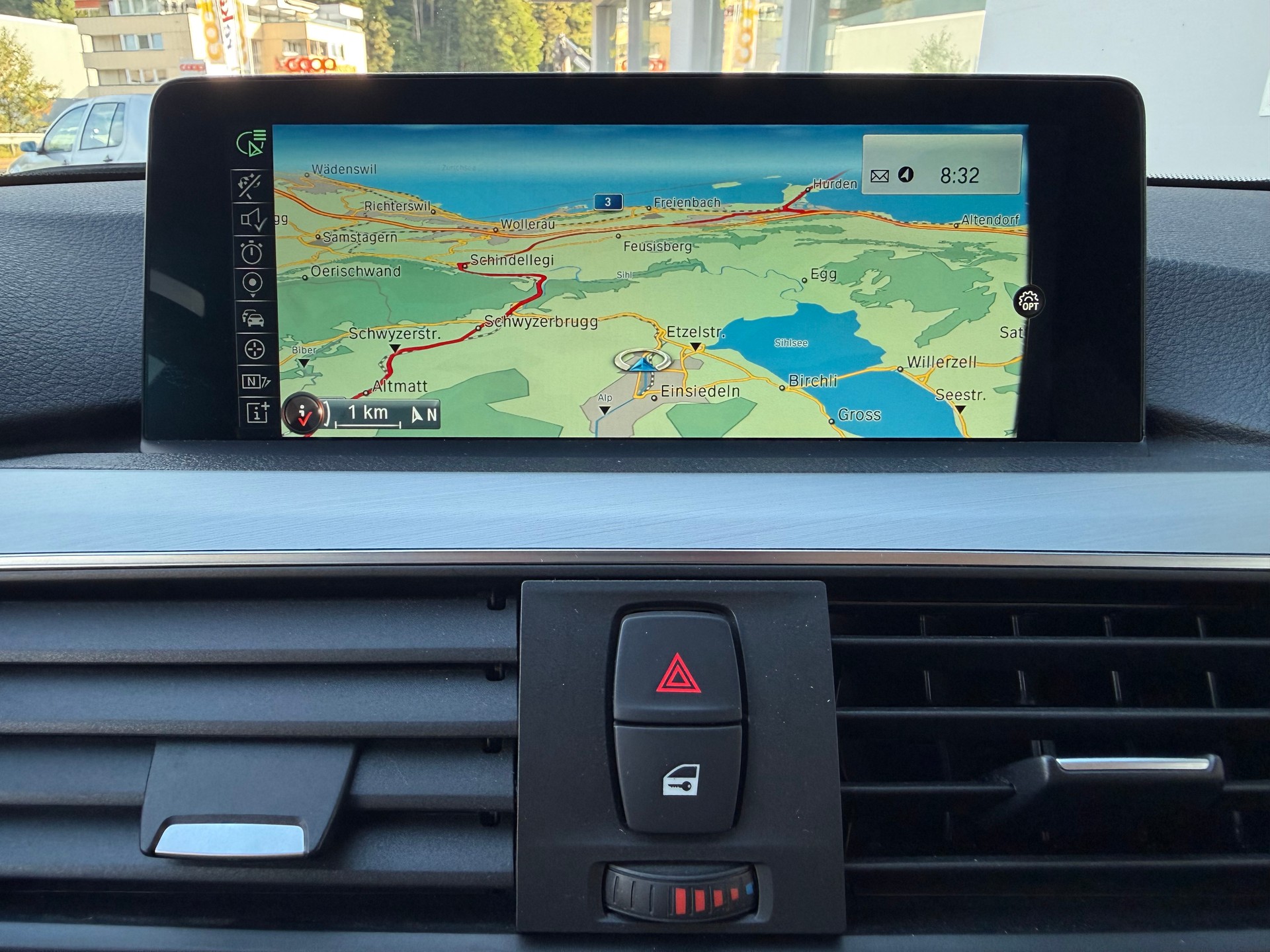 BMW 330i xDrive Touring M Sport Steptronic-image-18