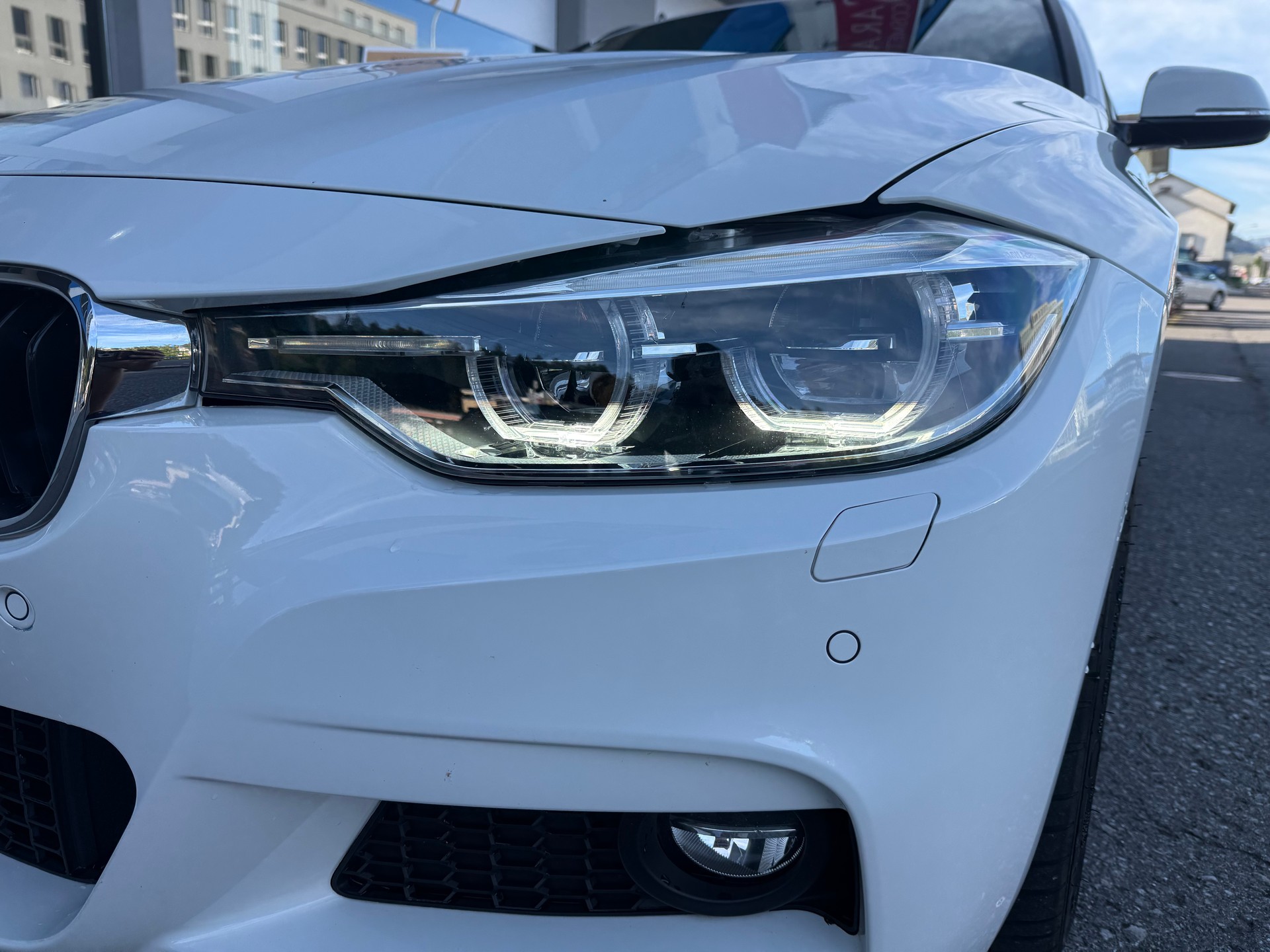 BMW 330i xDrive Touring M Sport Steptronic-image-28